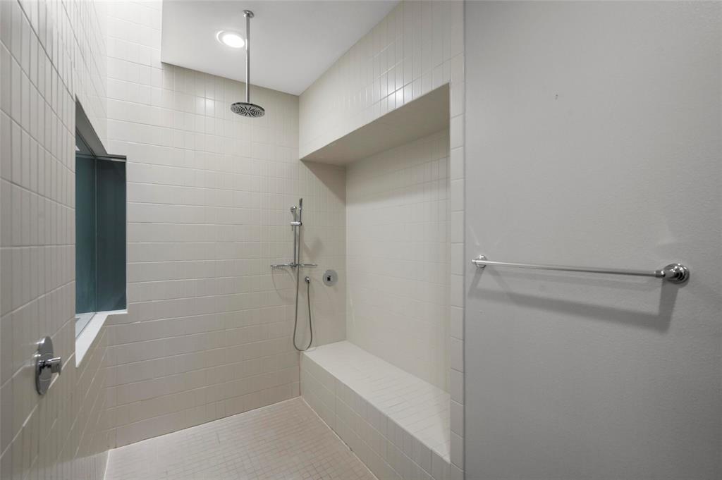 5205 Capitol Avenue 9