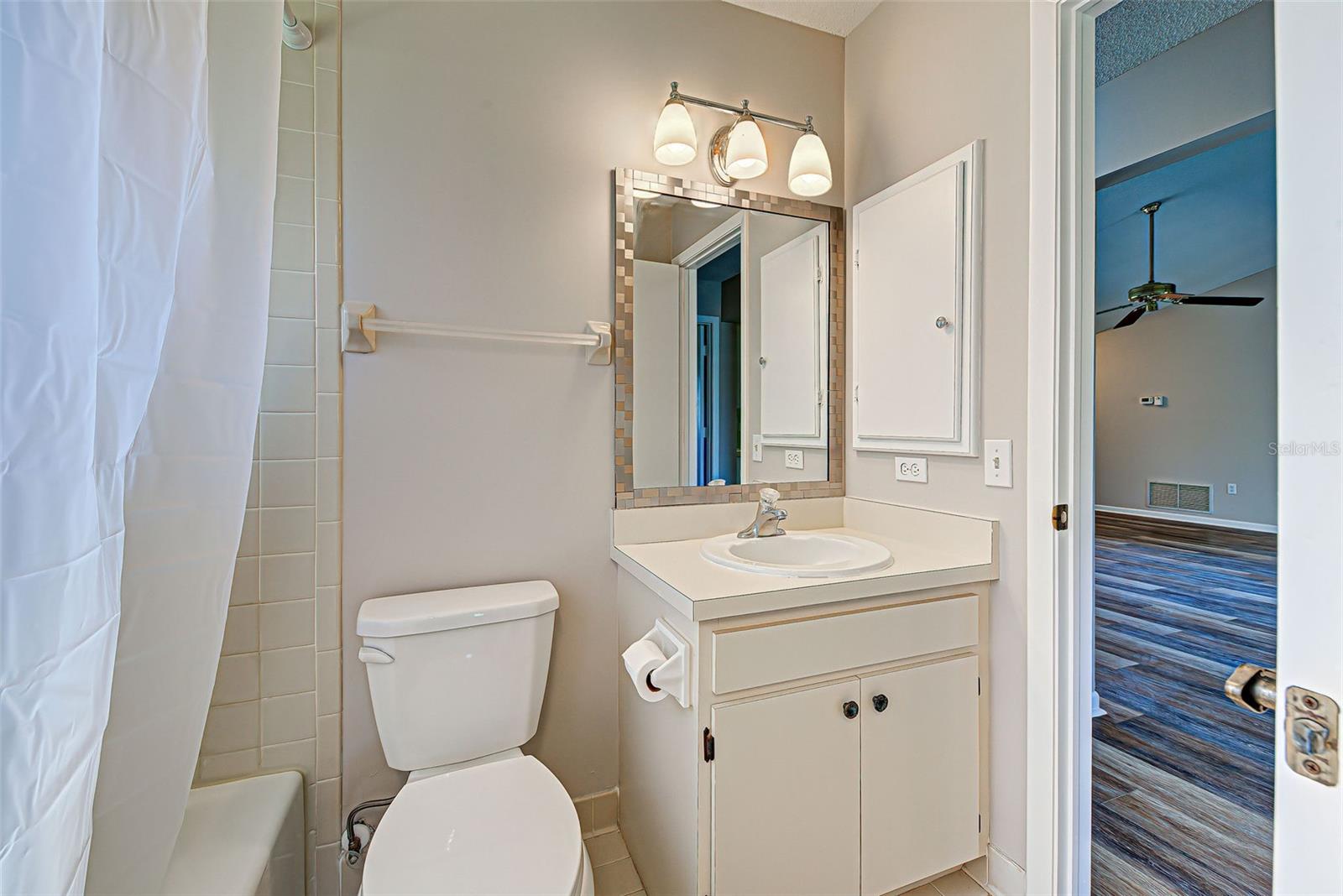 184 Inlets Boulevard 184