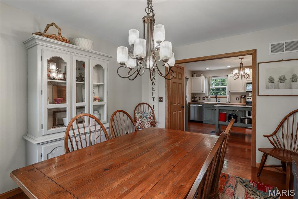 301 Ridgewood Court