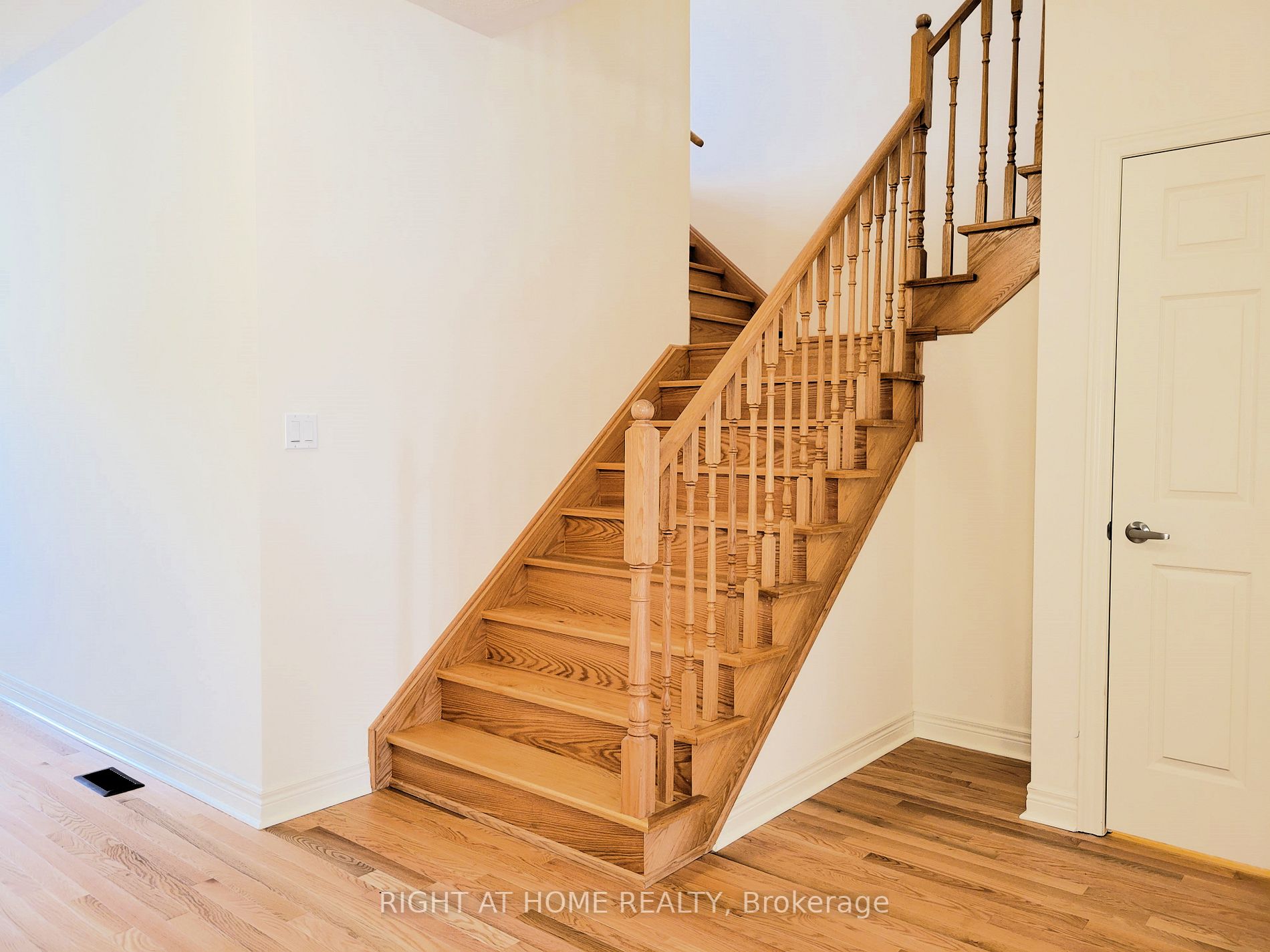 1265 Jim Brewster Circ