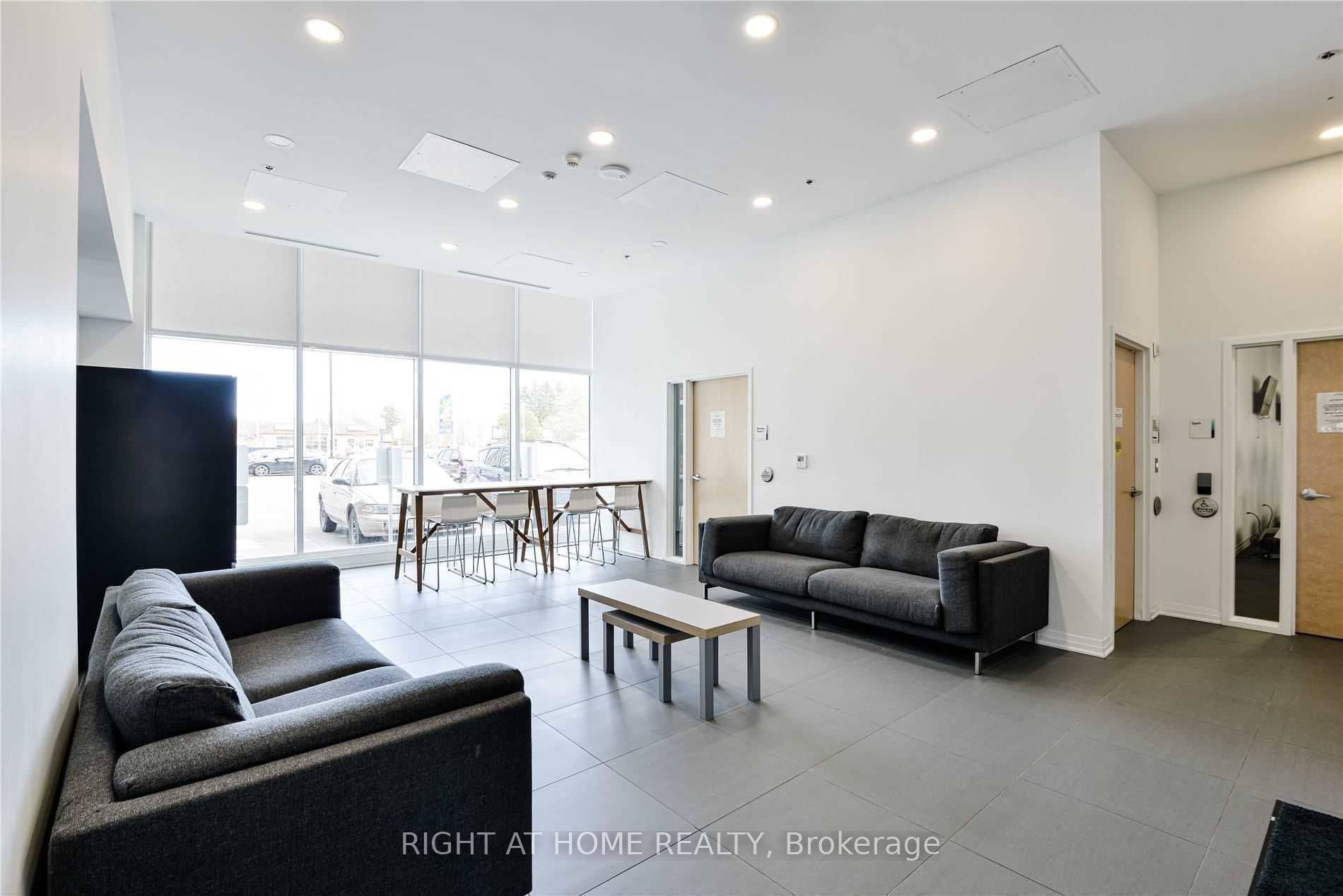 1900 N Simcoe St 508