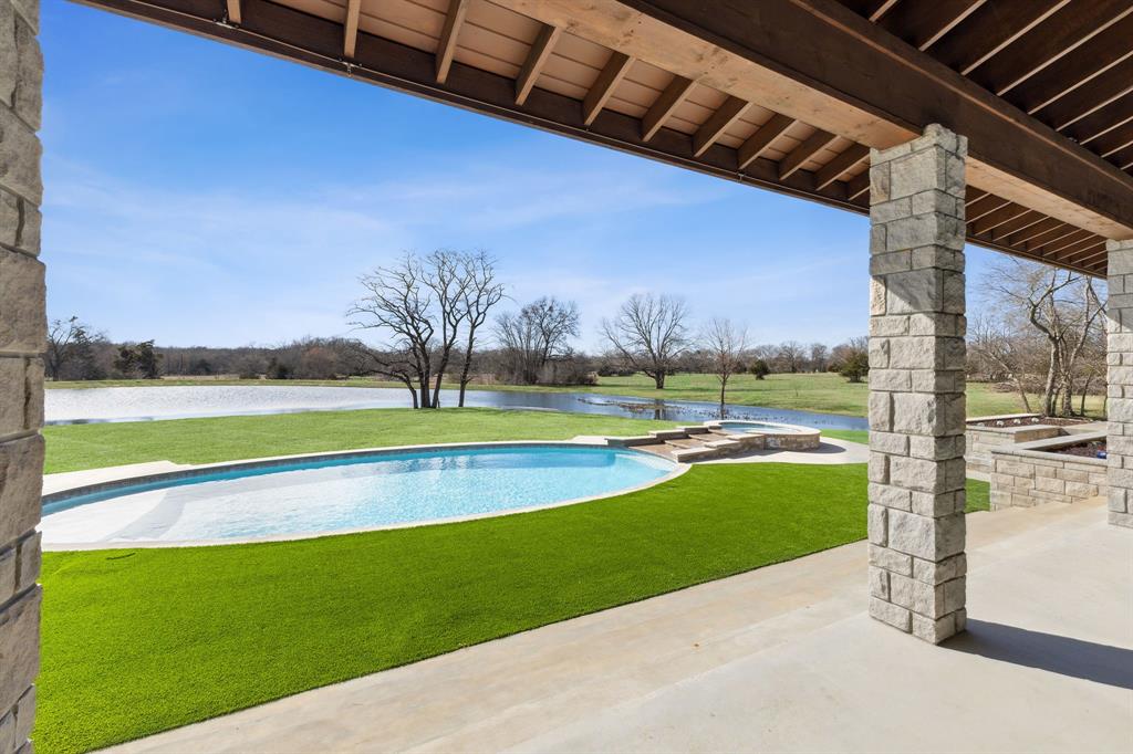 1818 County Road 1151