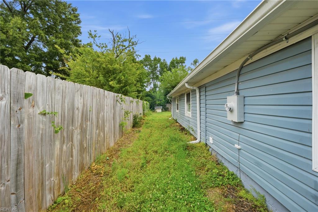 218 Bradford Avenue