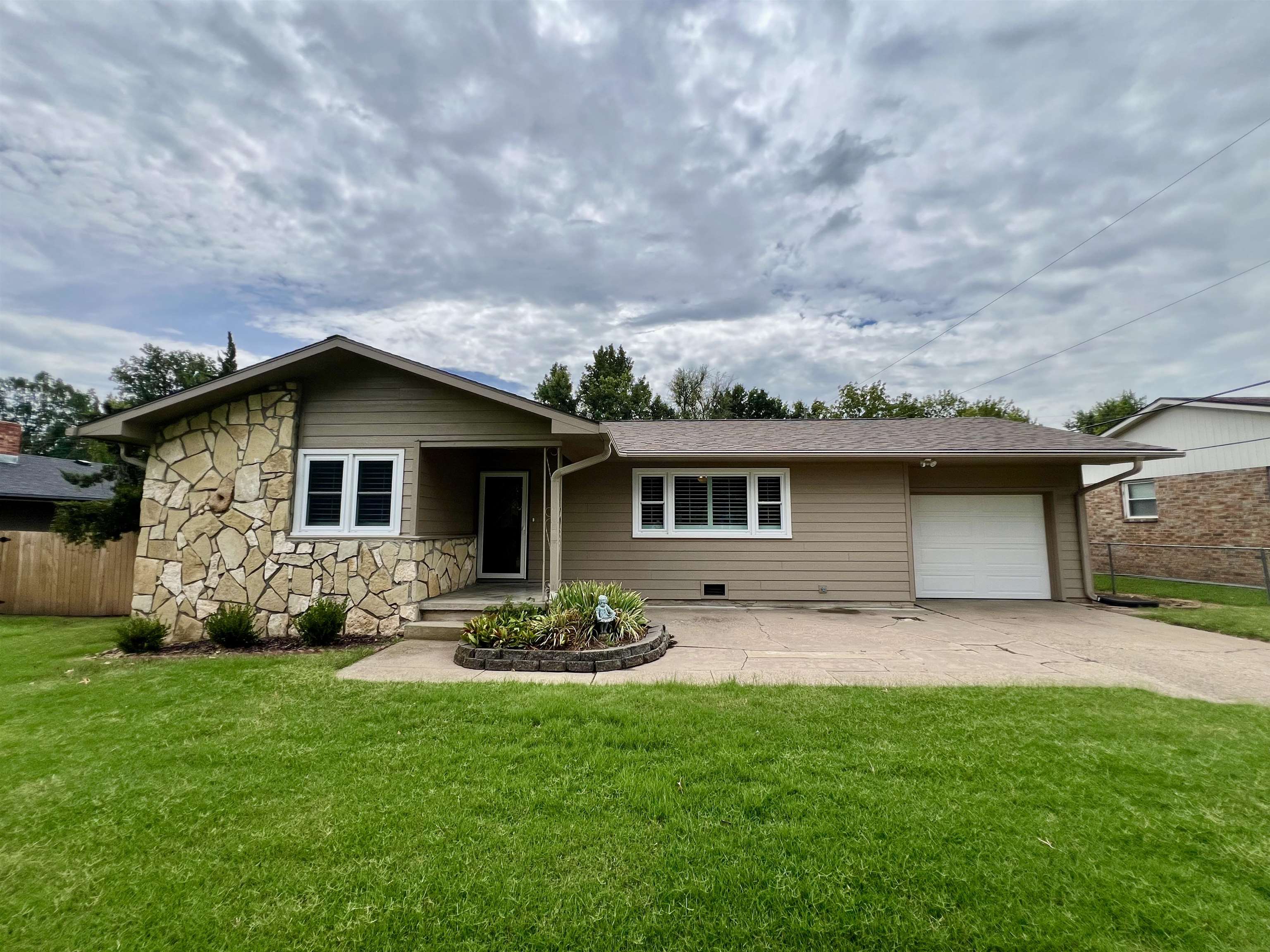 261 Greenway