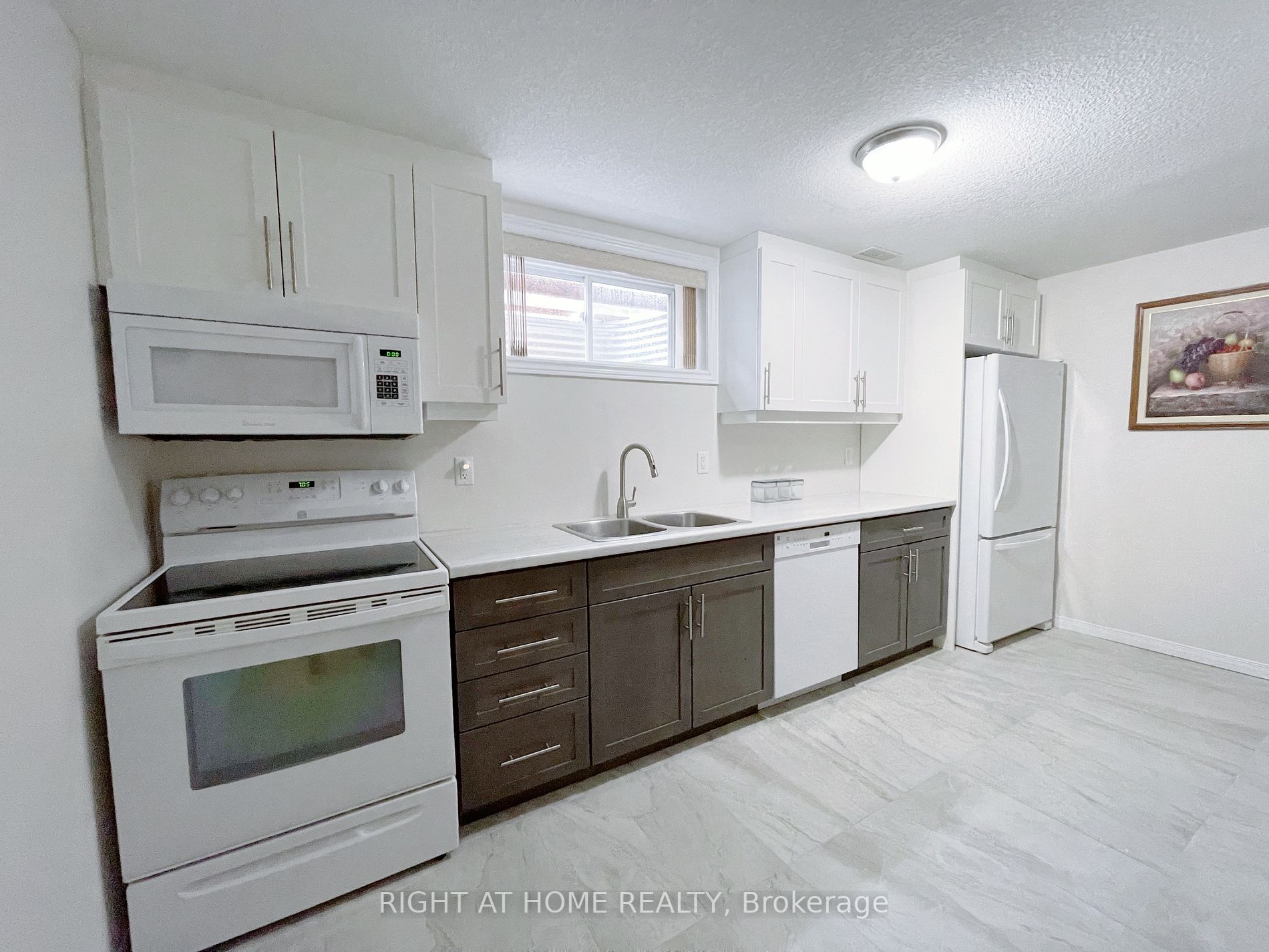 27 Portland St Lower