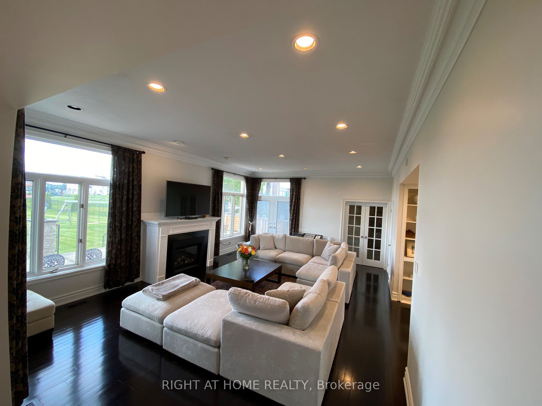 23 Fenton Way