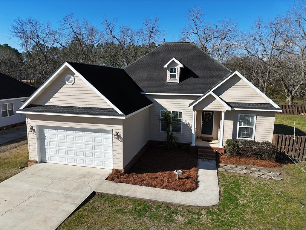 You have to see this AMAZING home in Pointer's Chase, Thomas County GA! 3 BR/2 Bath with a gorgeous primary suite, complete with luxury bathroom, walk-in closet, big tub and great shower! The huge living room features soaring box ceilings, columns leading into the dining area, and a great flow to the wonderful kitchen and breakfast nook. The home features two other bedrooms and full bath, a sizeable laundry room and 2-car garage, great for vehicles or storage. Out back, you will LOVE the privacy of the fenced yard and big deck. Home sits on a HUGE lot, right in the middle of a FANTASTIC neighborhood. Call your favorite agent TODAY for a closer look at this amazing home! For a virtual tour, click here: https://my.matterport.com/show/?m=wWB1oHp9Z7N&mls=1