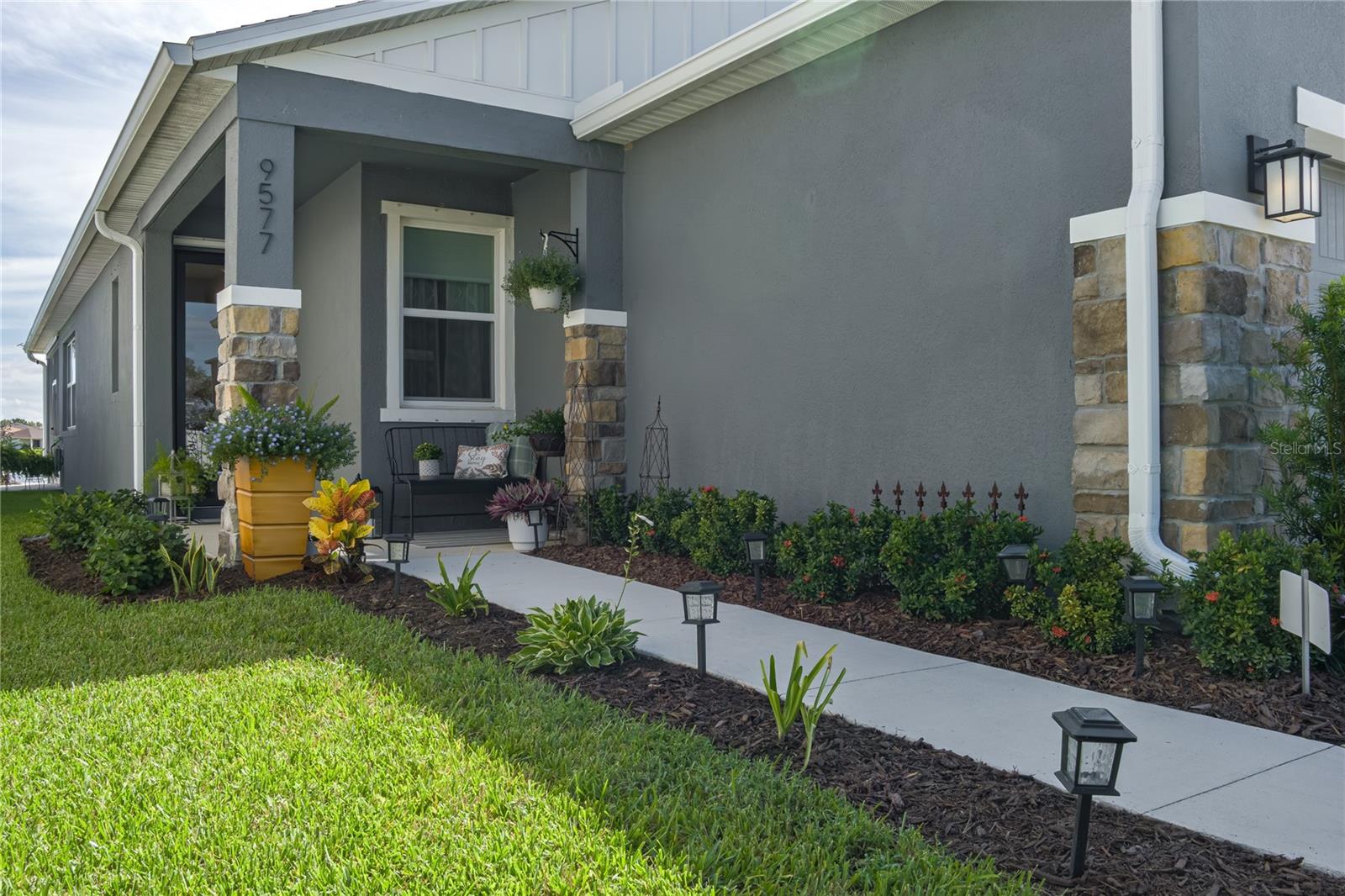 9577 Sandy Bluffs Circle