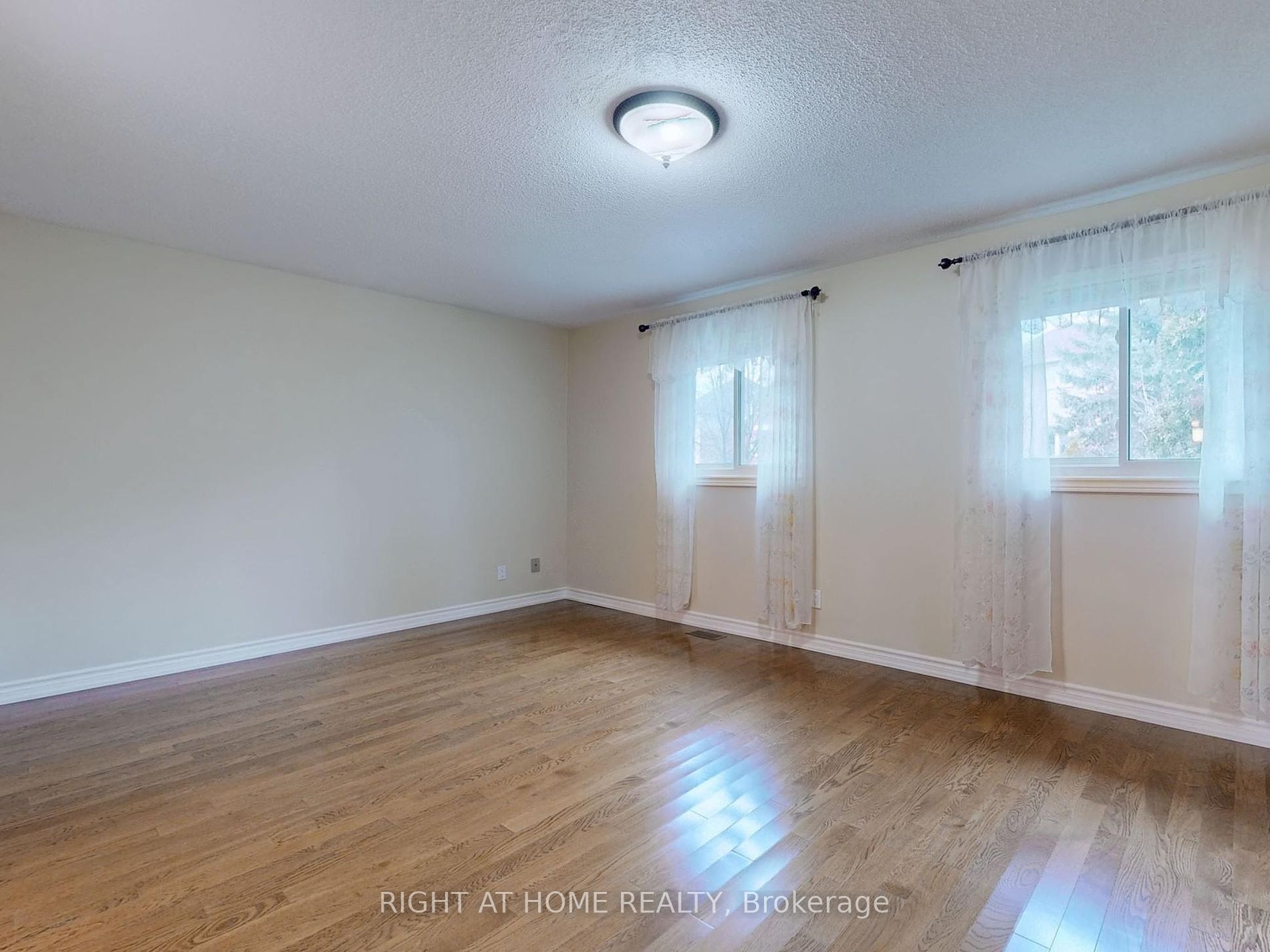 1359 Fieldcrest Lane