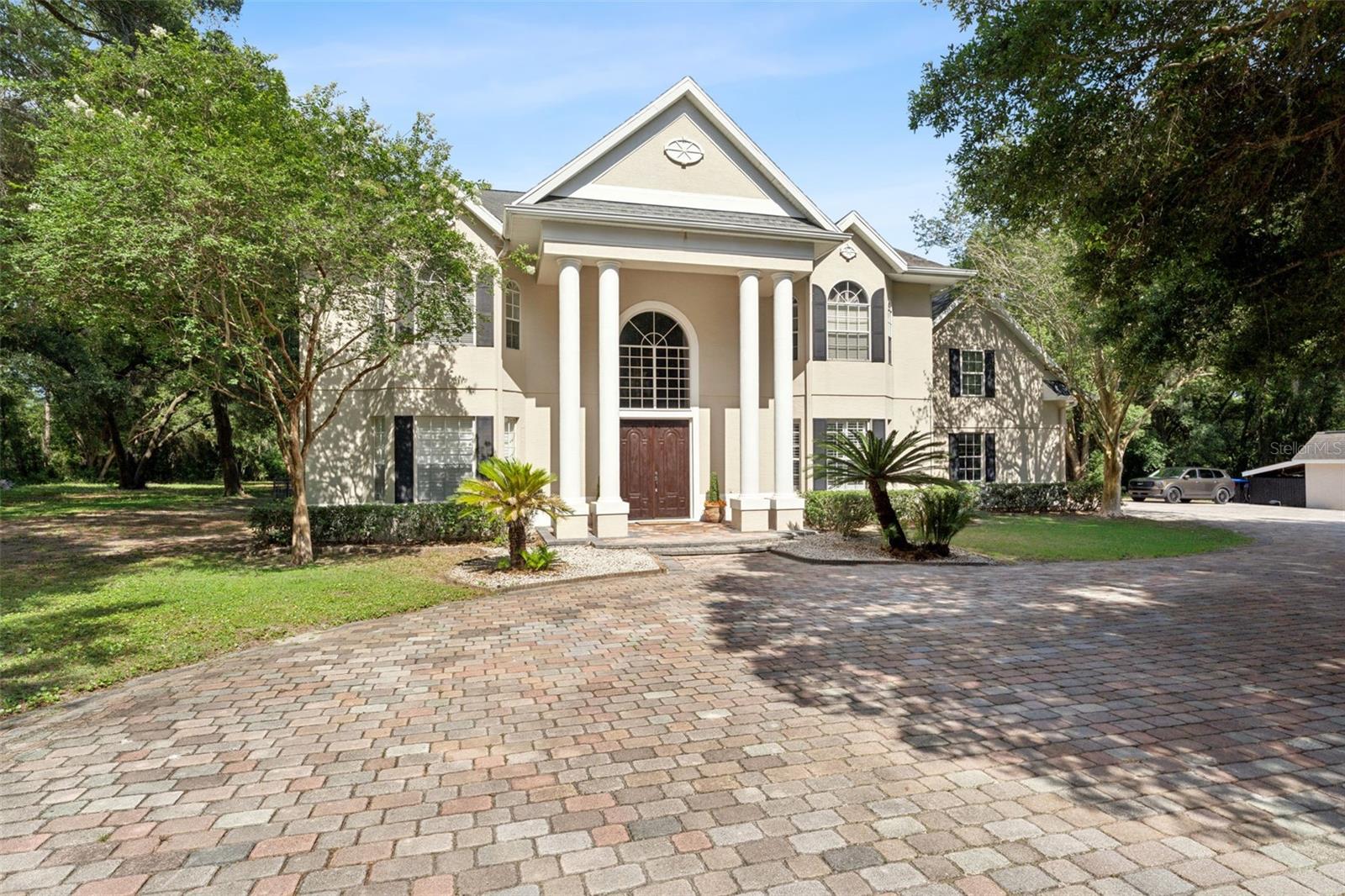 4275 Round Lake Road