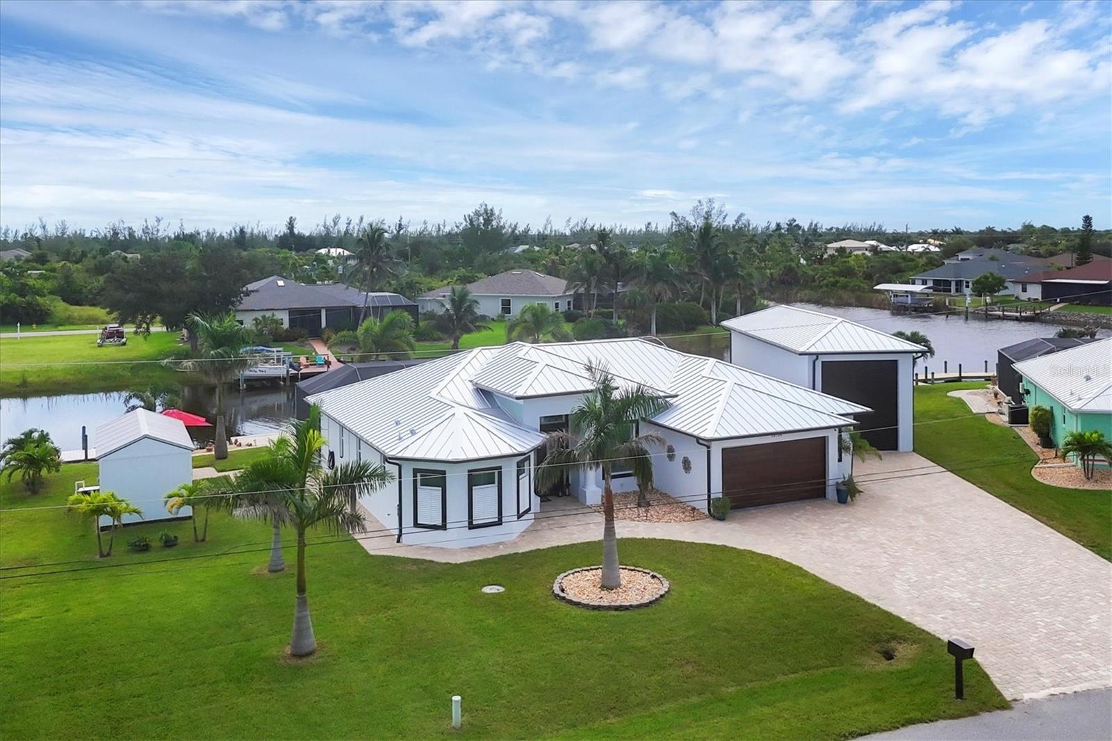 15704 Lakeland Circle