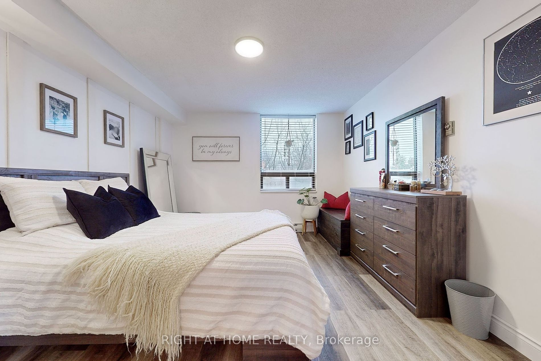 688 Preston Pkwy 403