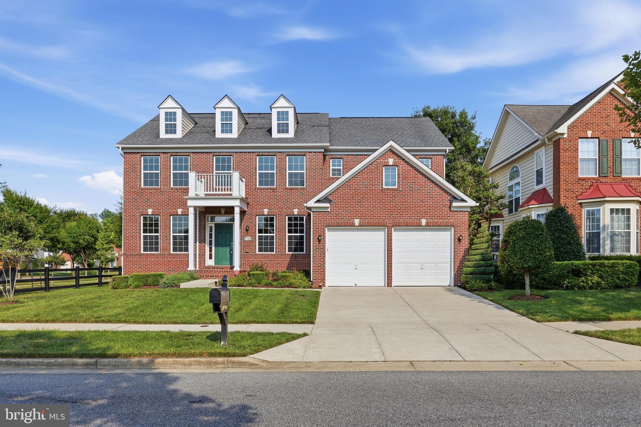 2700 Lake Forest Drive