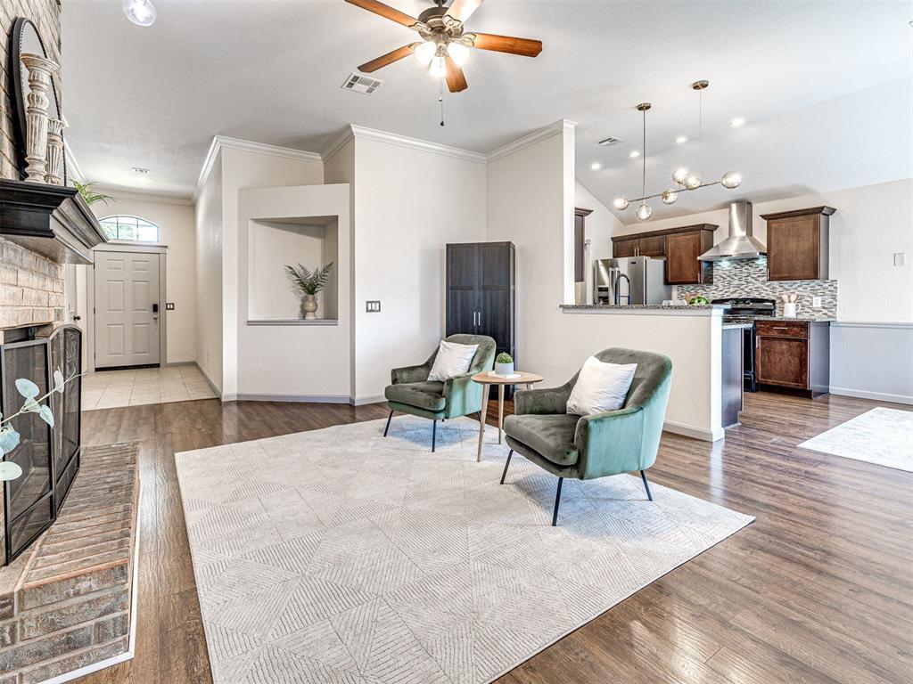 Welcome to 16409 Osceola Trail in the Seminole Pointe community. This home is truly beautiful and ready for a new owner. Step into the foyer and to your right there are two guest bedrooms which share an updated guest bathroom. Family room is a great size and features a fireplace and lots of natural light. The kitchen opens to the family room and dining room, perfect for entertaining and everyday living. Kitchen features granite countertops, updated cabinets and backsplash. The Primary Suite is light and bright with tall ceilings, walk-in closet and en-suite bathroom. The backyard is the perfect size and features a covered patio and storage shed. The location of this home is fantastic, with easy access to schools, Portland, and tons of new retail and restaurants in the Rose Creek Plaza shopping center, Grove Marketplace and the 178th & May area.