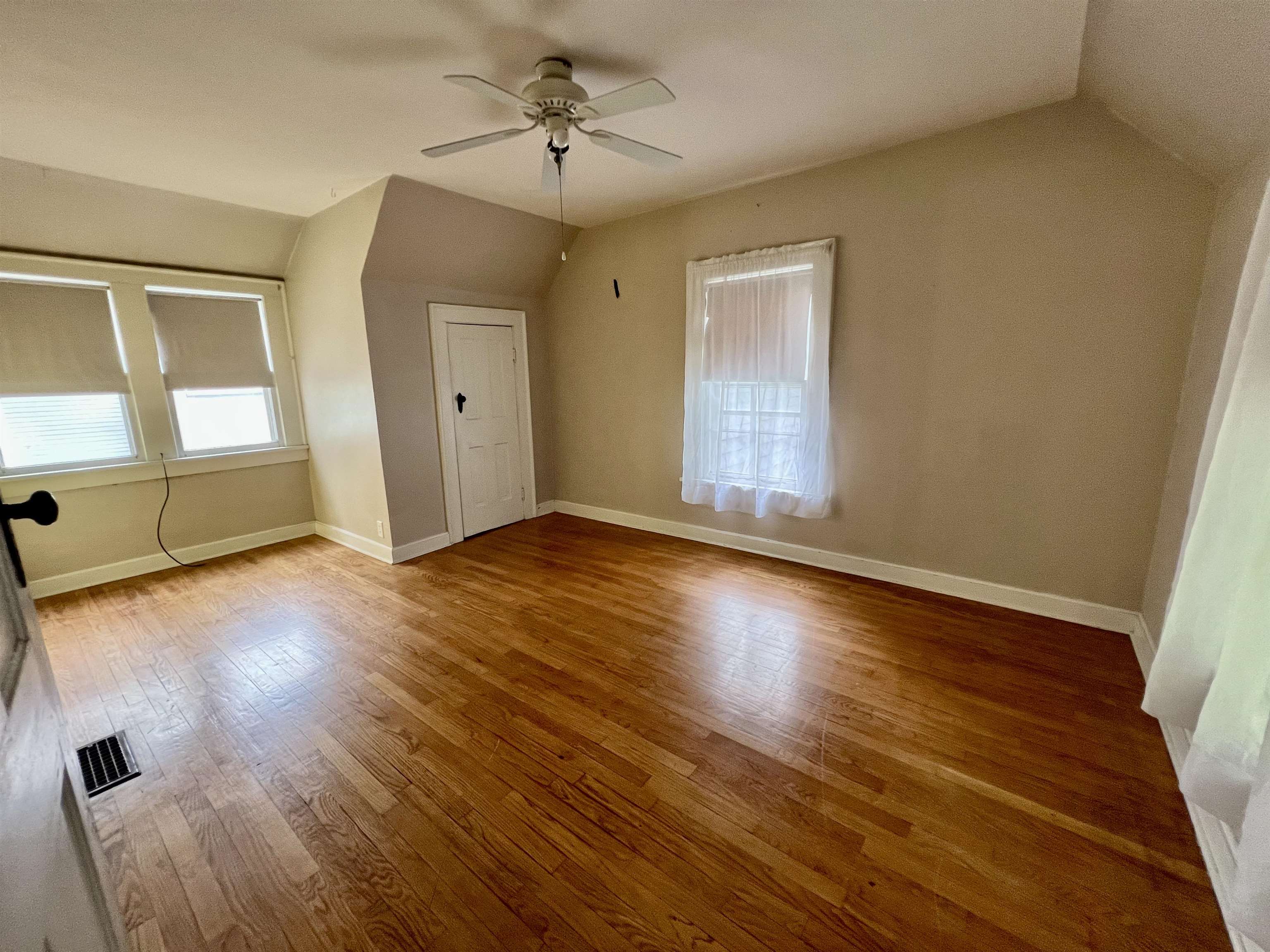1103 Mansfield