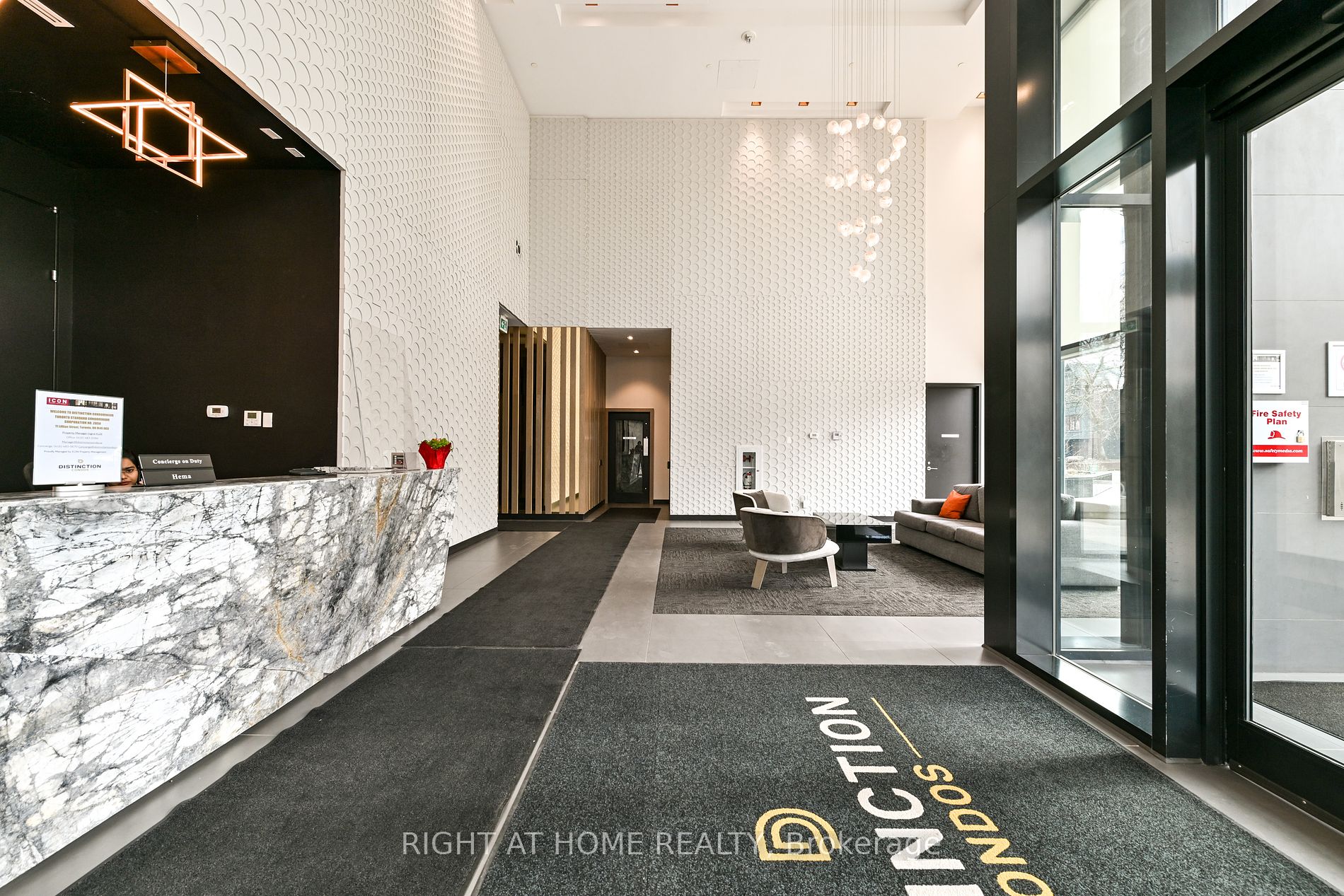 11 Lillian St 1008