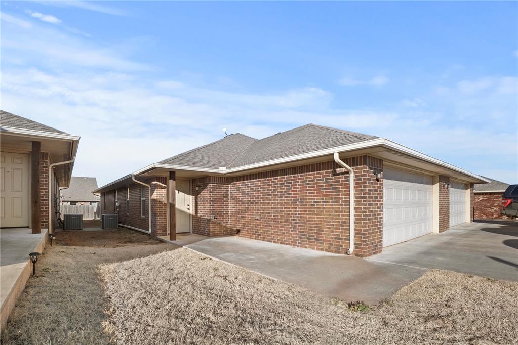 1603 E Lawter Road