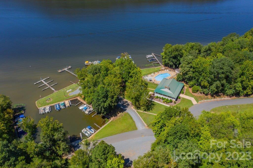 1142 Island Creek Drive