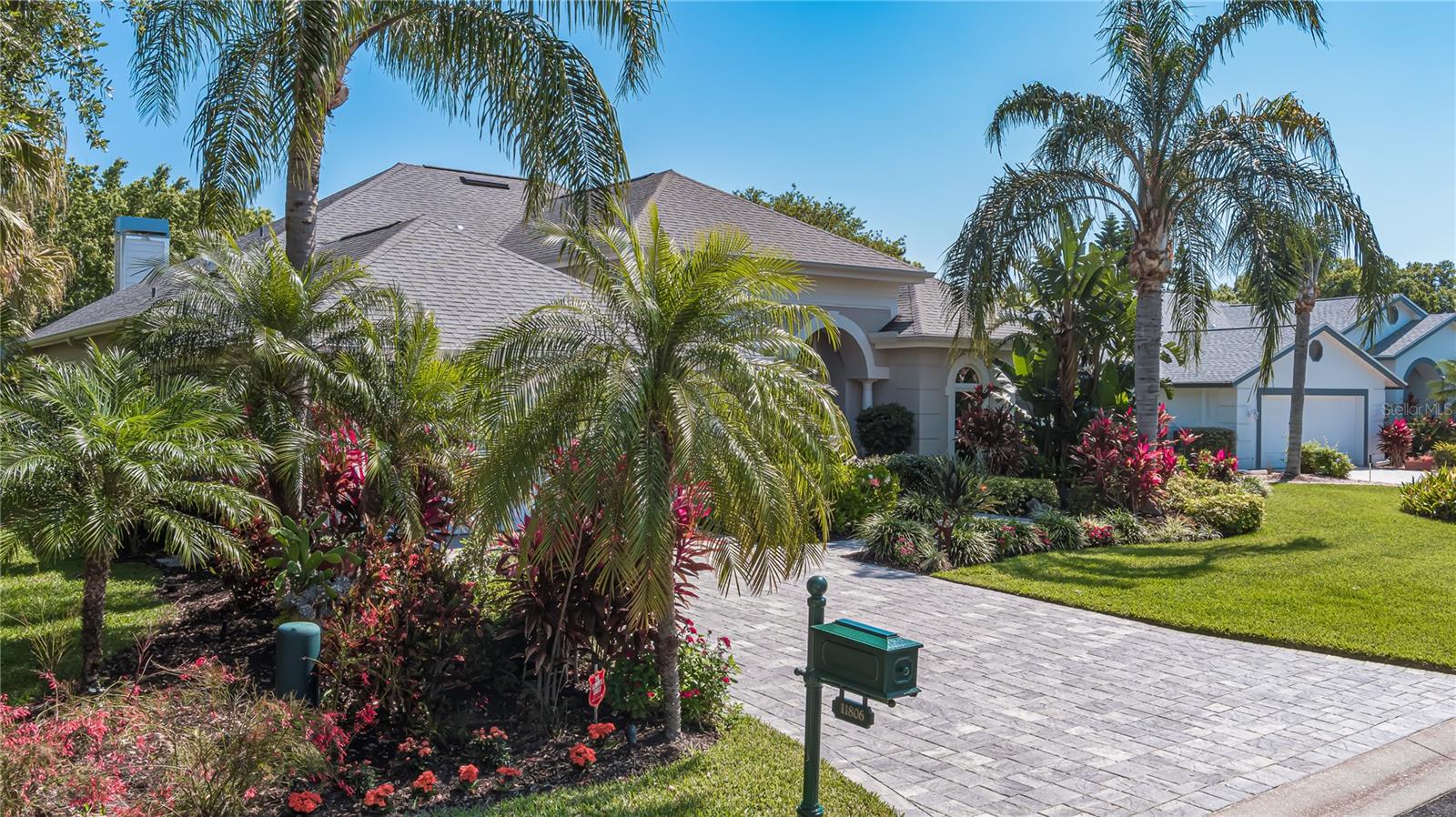 11806 Oak Ridge Drive