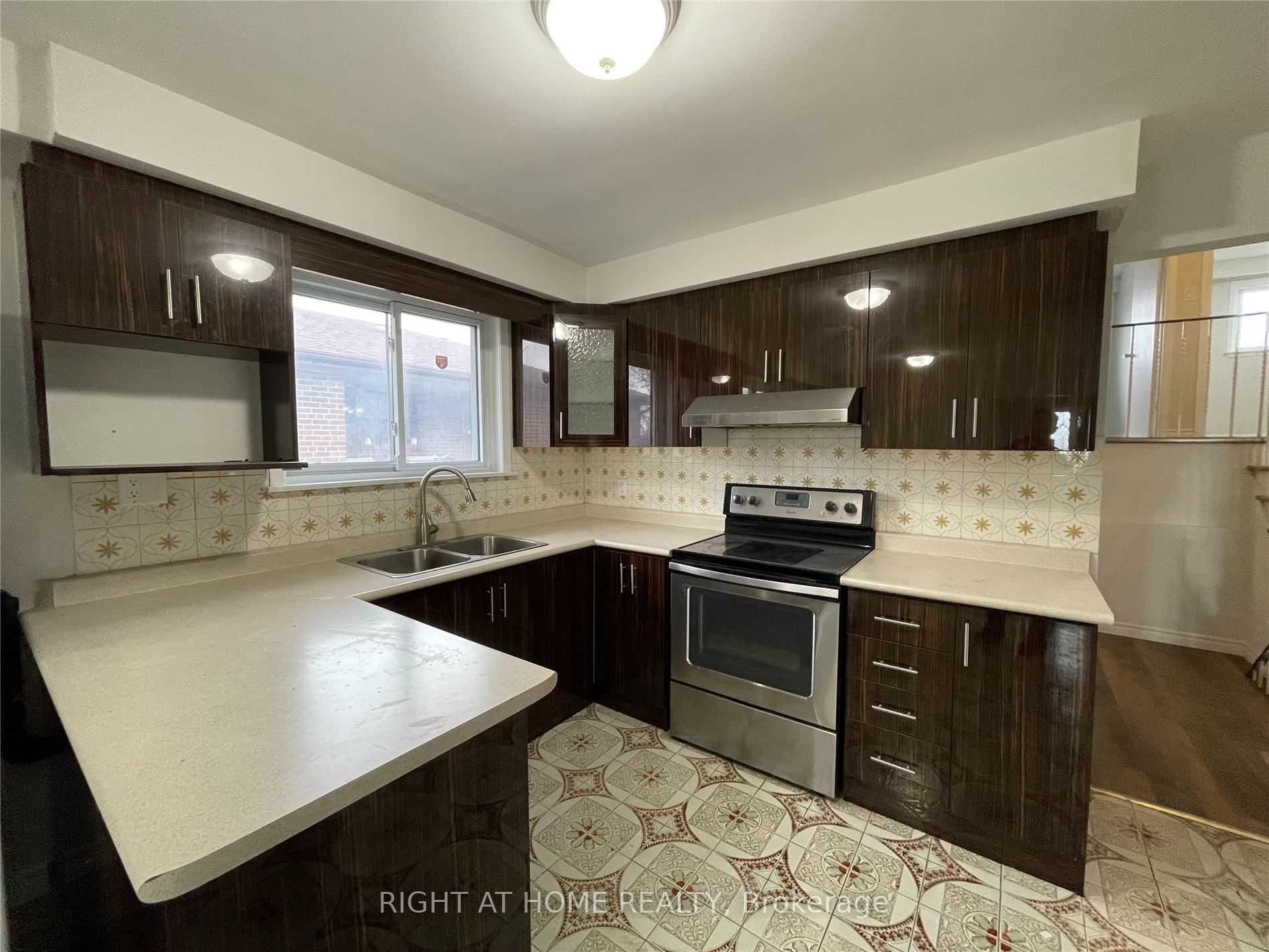 7899 Martin Grove Rd Upper