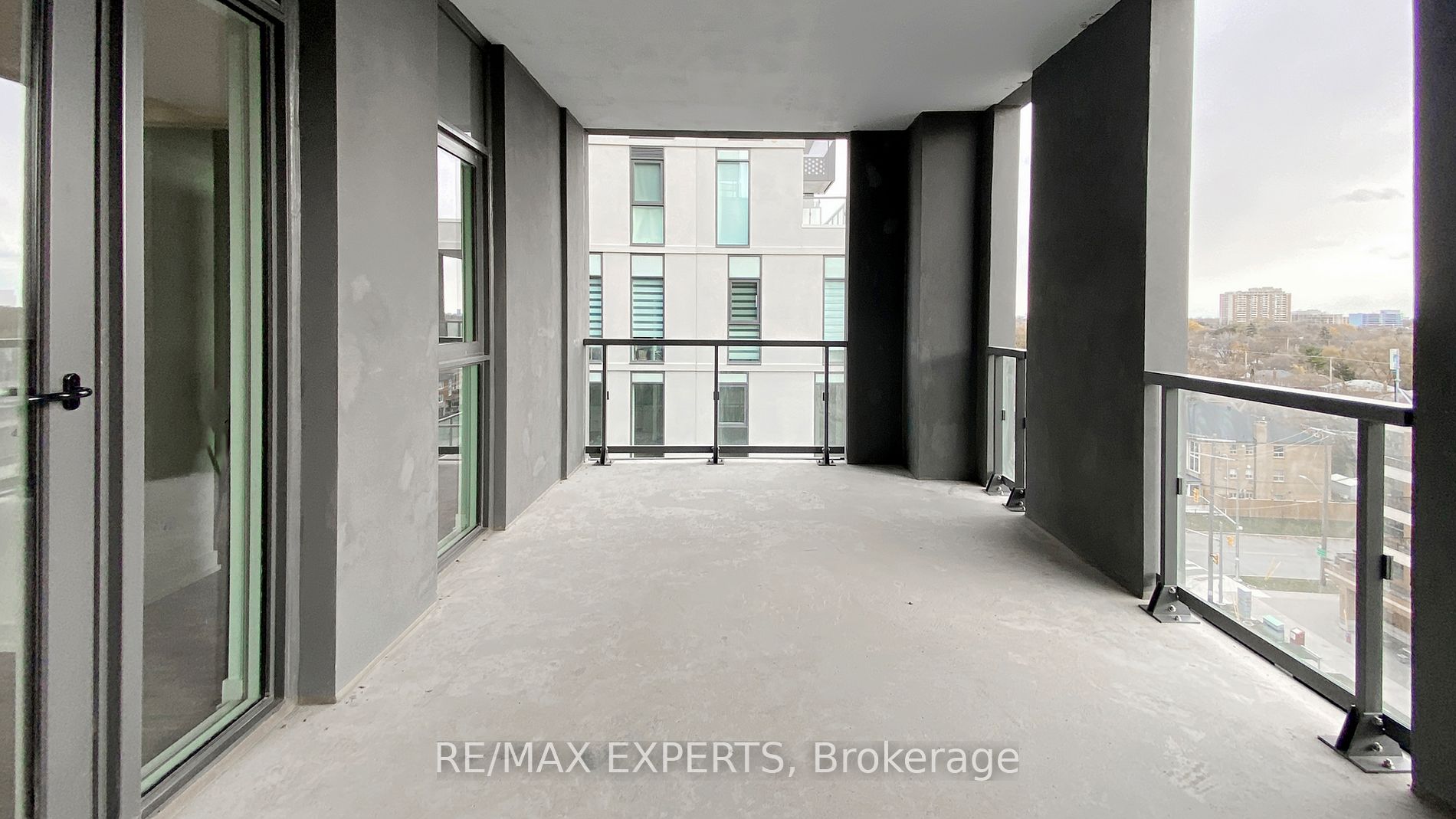500 Wilson Ave 824
