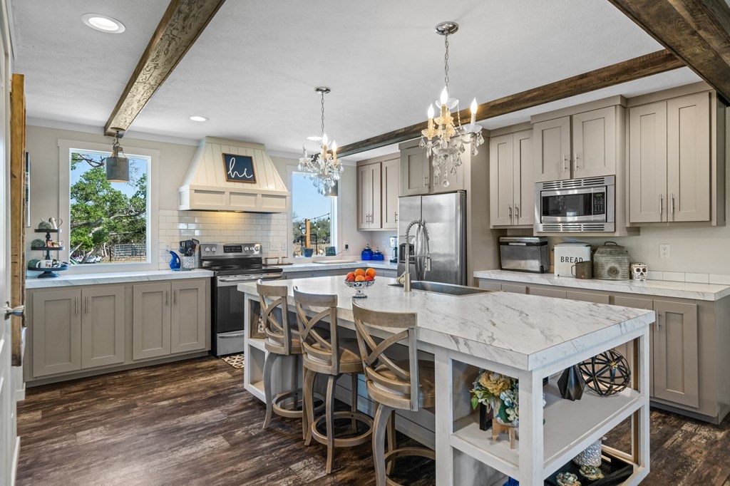 195 NW Crooked Creek Path