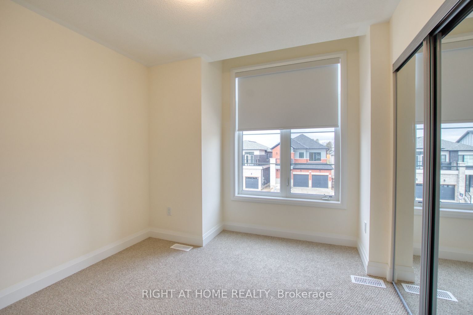 35 S Daffodil Rd