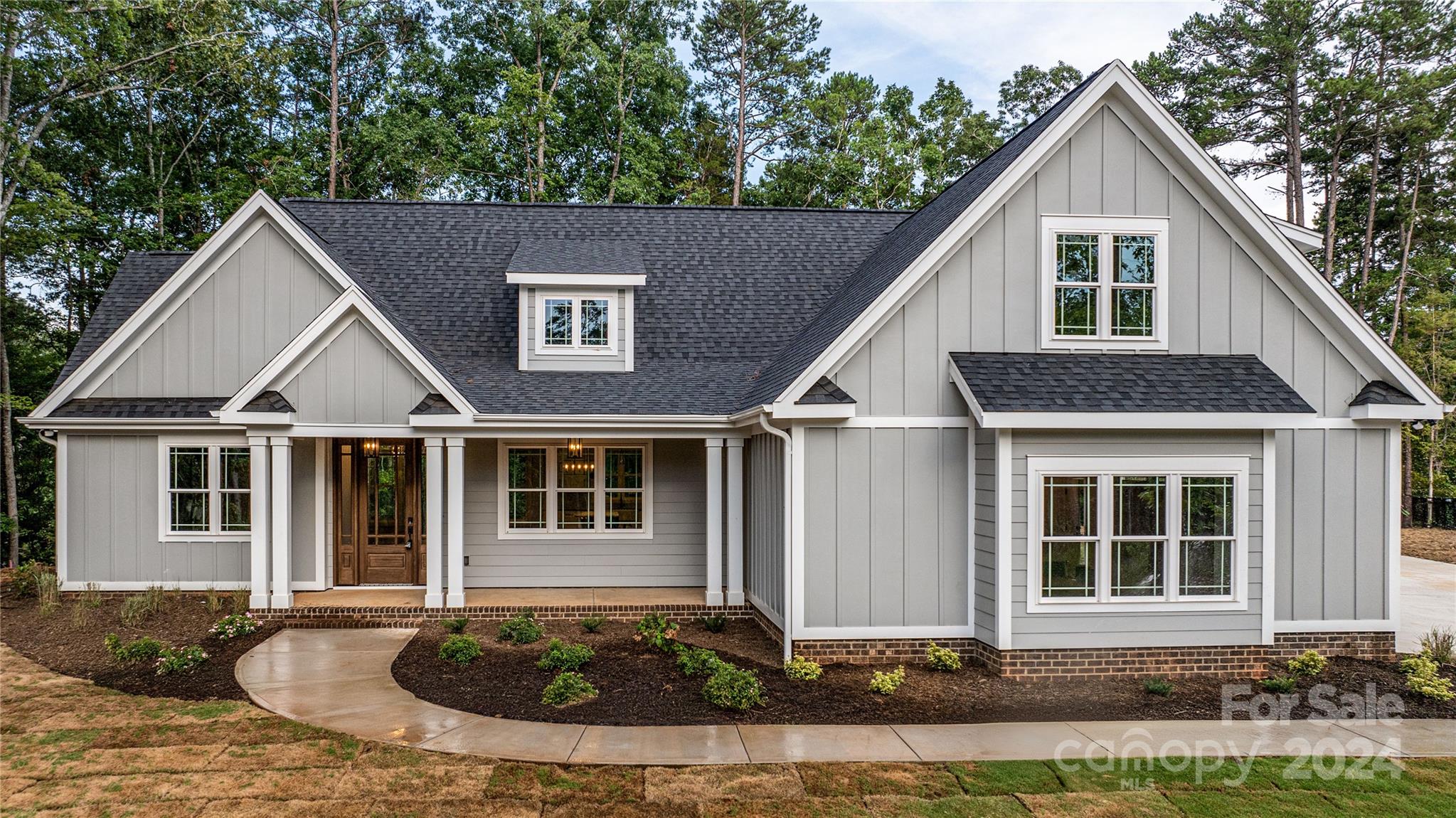 143 Eagle Point