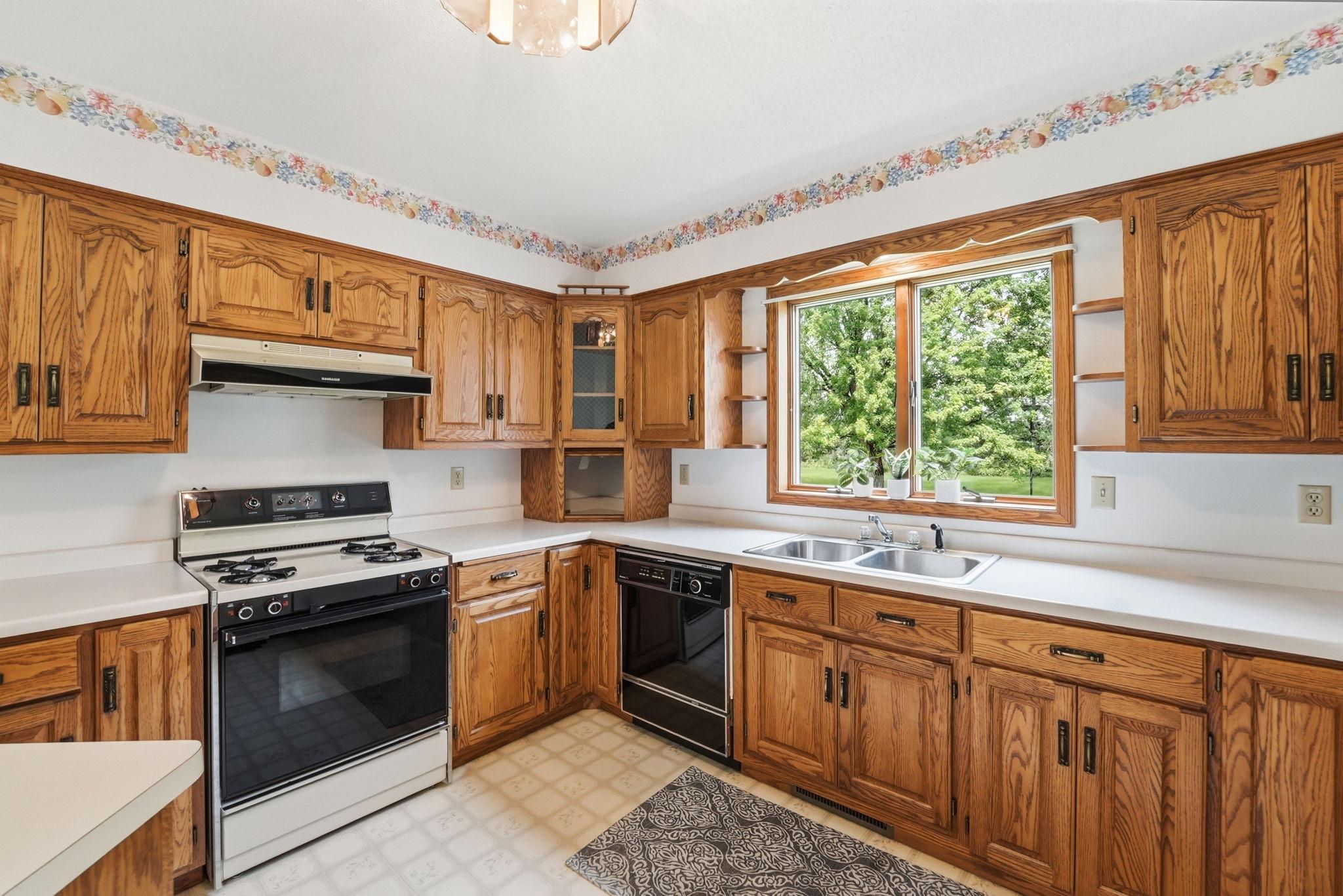 1850 E 49th Street SE