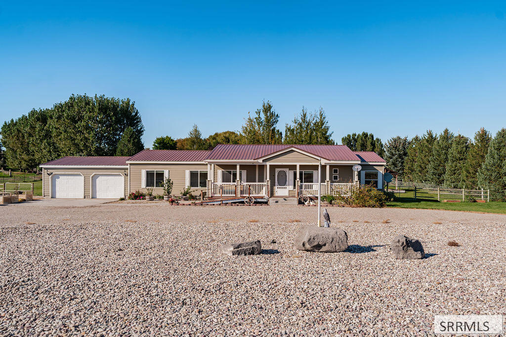 5800 W Broadway