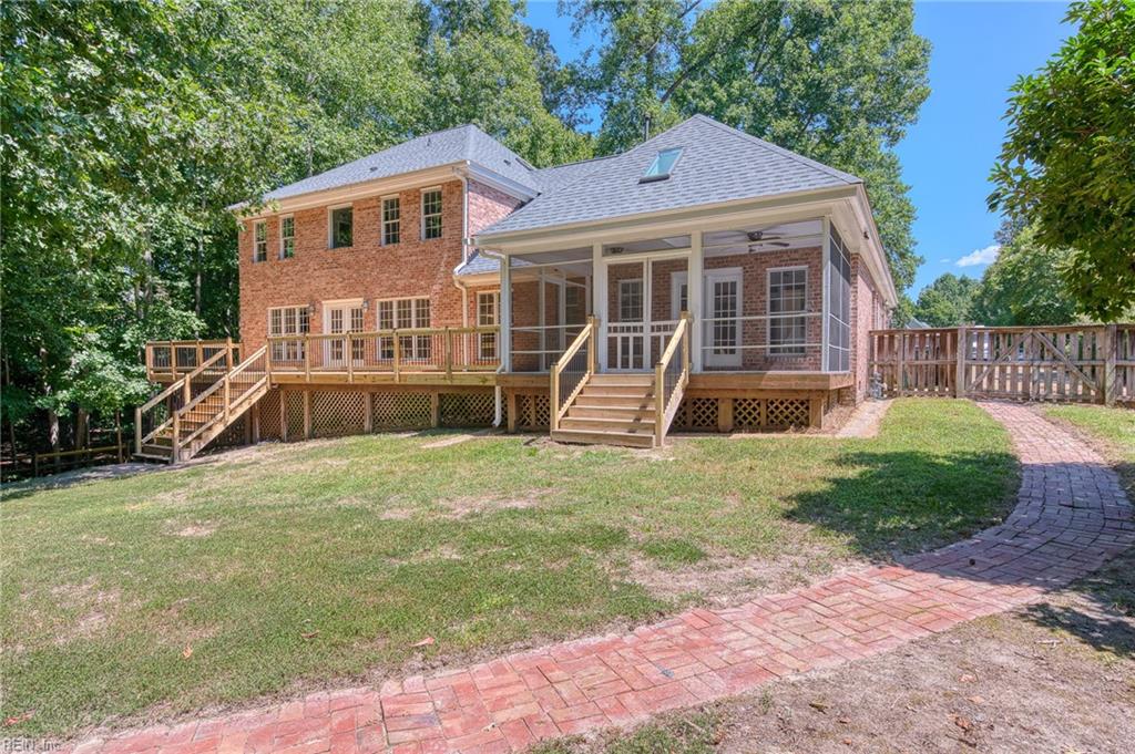 4904 Whitehaven Circle