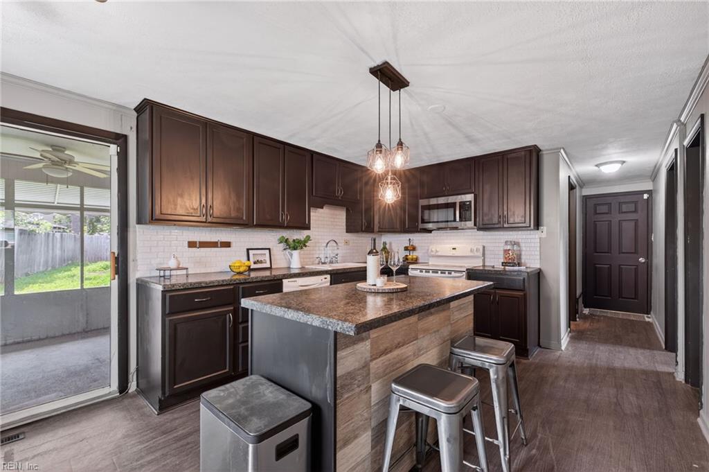 705 Coach House Court, Virginia Beach, VA 