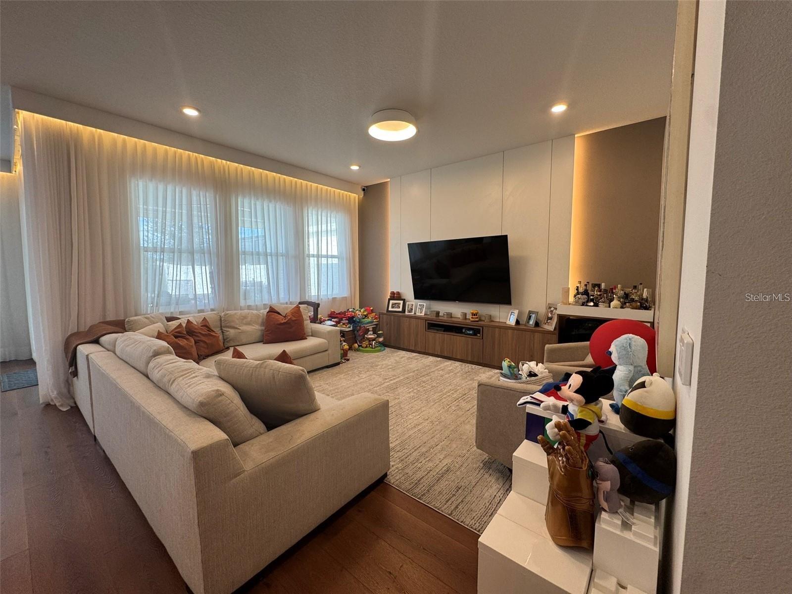 14931 Lebeau Loop