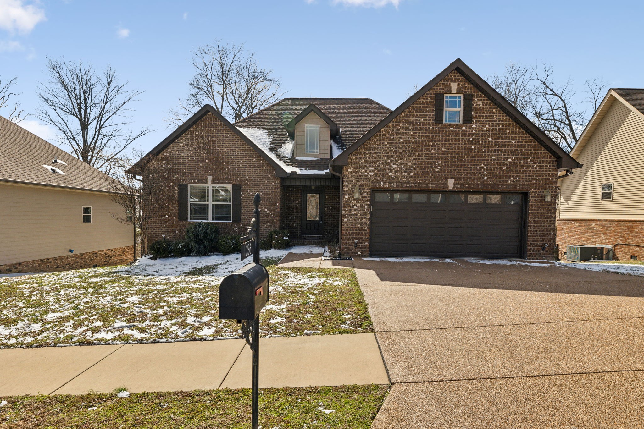 236 Hickory Pointe Dr