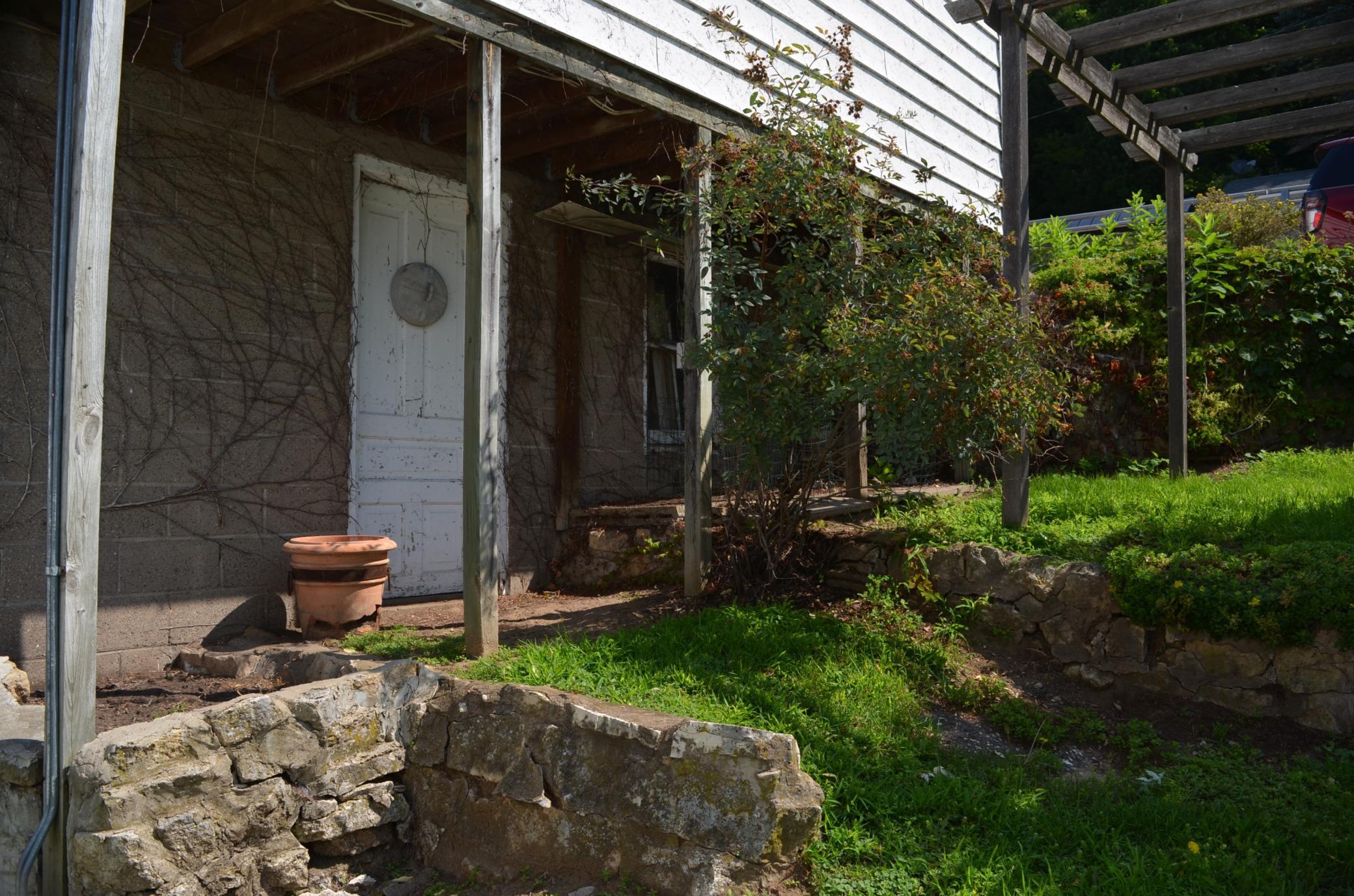 100 E Bluff Street
