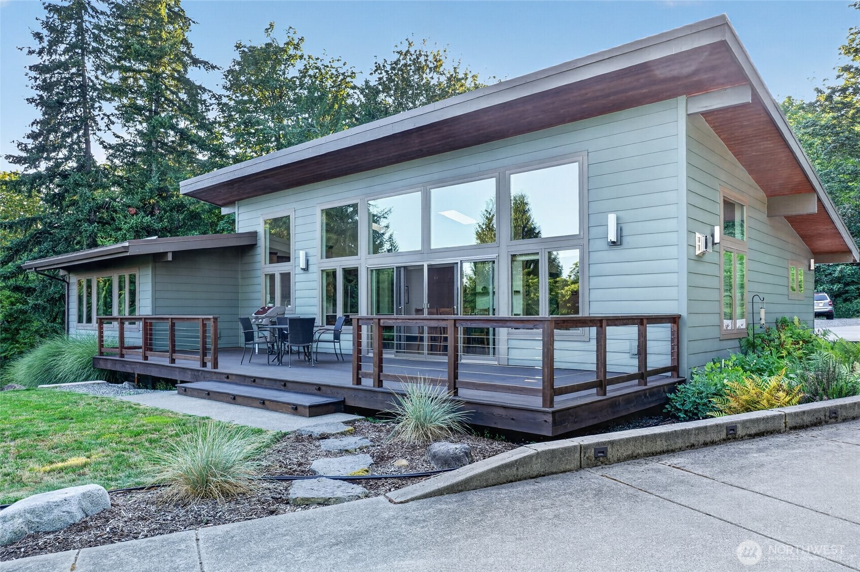 3143 Edgewood Lane
