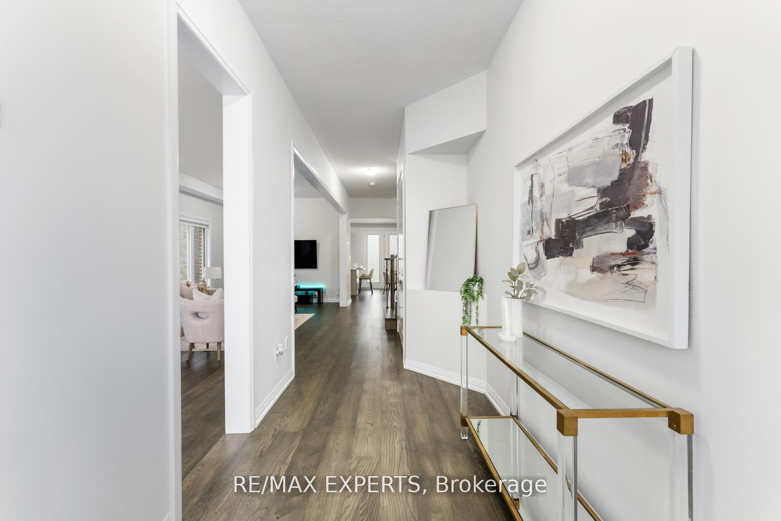 1583 Stovell Cres