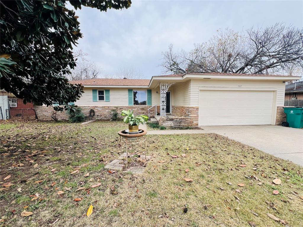 Spacious home with huge fenced back yard and lots of brand new updates! This oversized lot fits the vehicles of your whole family and those of your for just $1,700 monthly! Won't last long because this home has been remarkably remodeled! Upgrades comprise granite tops throughout the whole house, wood accents, new cabinets, new fixtures and more. Now you can host large  yard parties, memorable events,  storage all your toys and your tools at the comfort and convenience of your home!