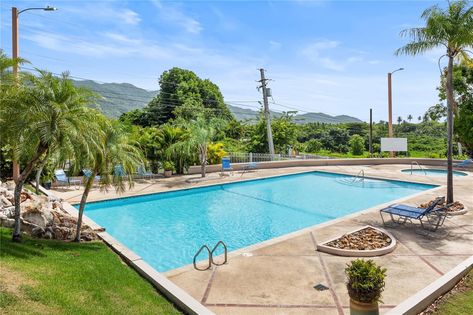 5015 Calle Punta Tuna 2006