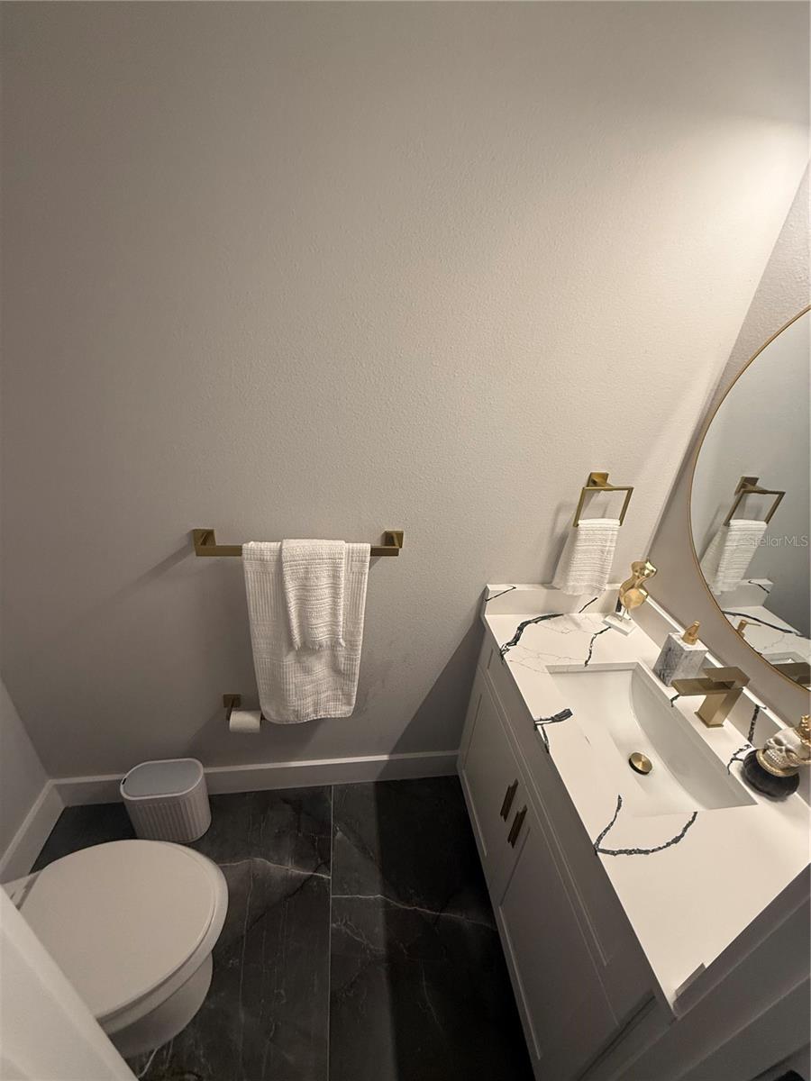 2308 W Saint Louis Street 1/2