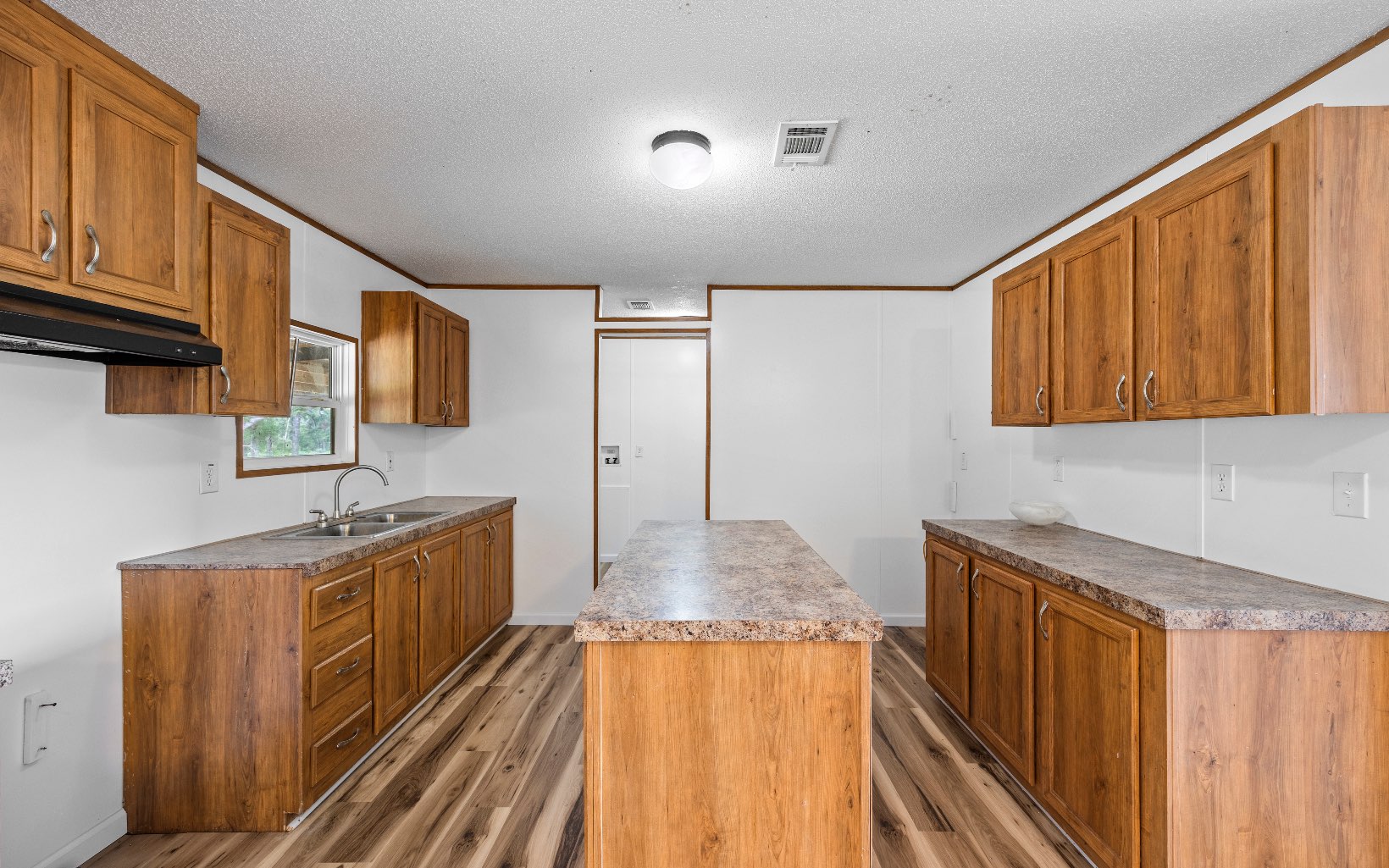 1935 NE Shady Oaks Rd