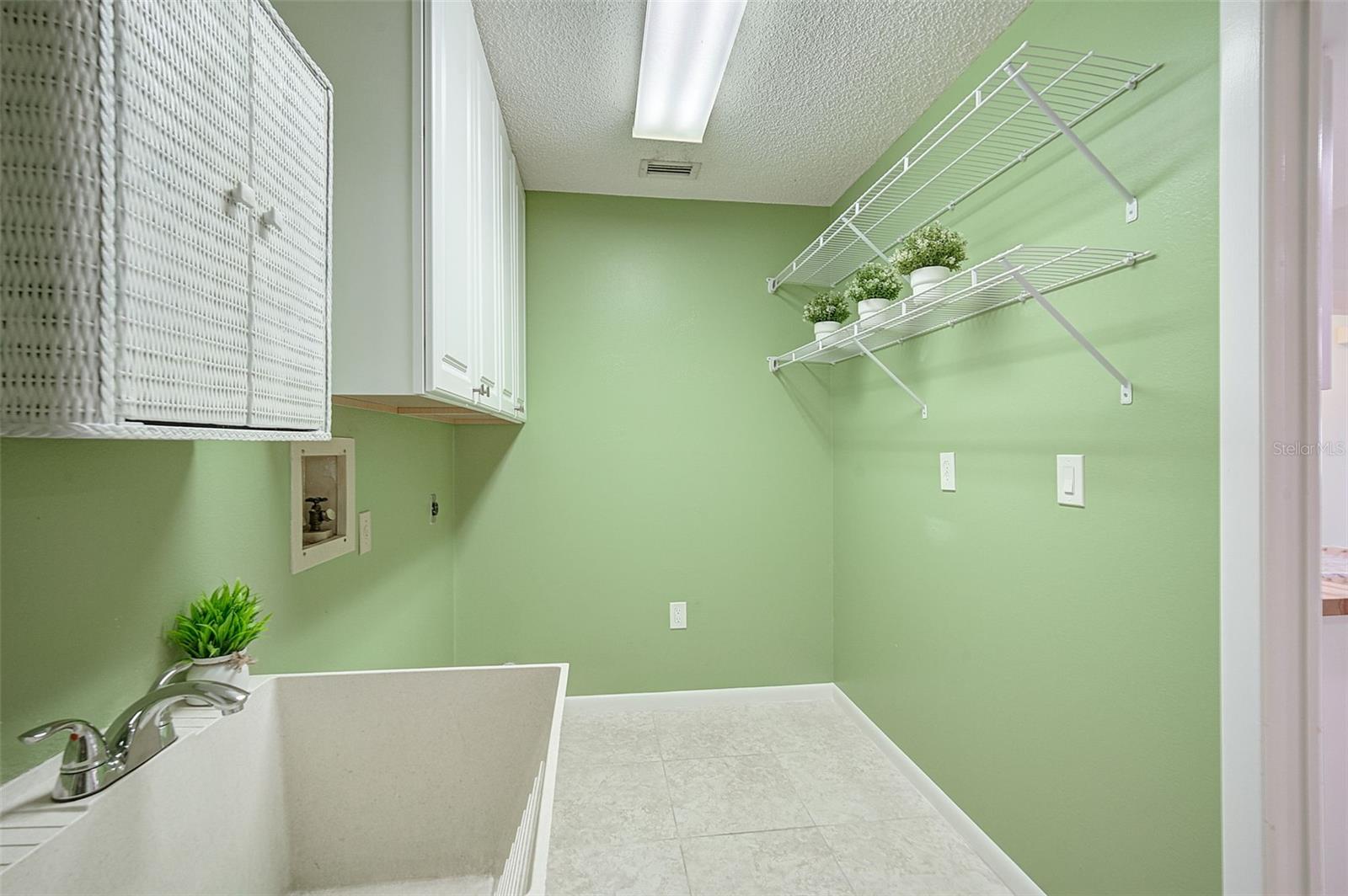 4437 Atwood Cay Circle 4