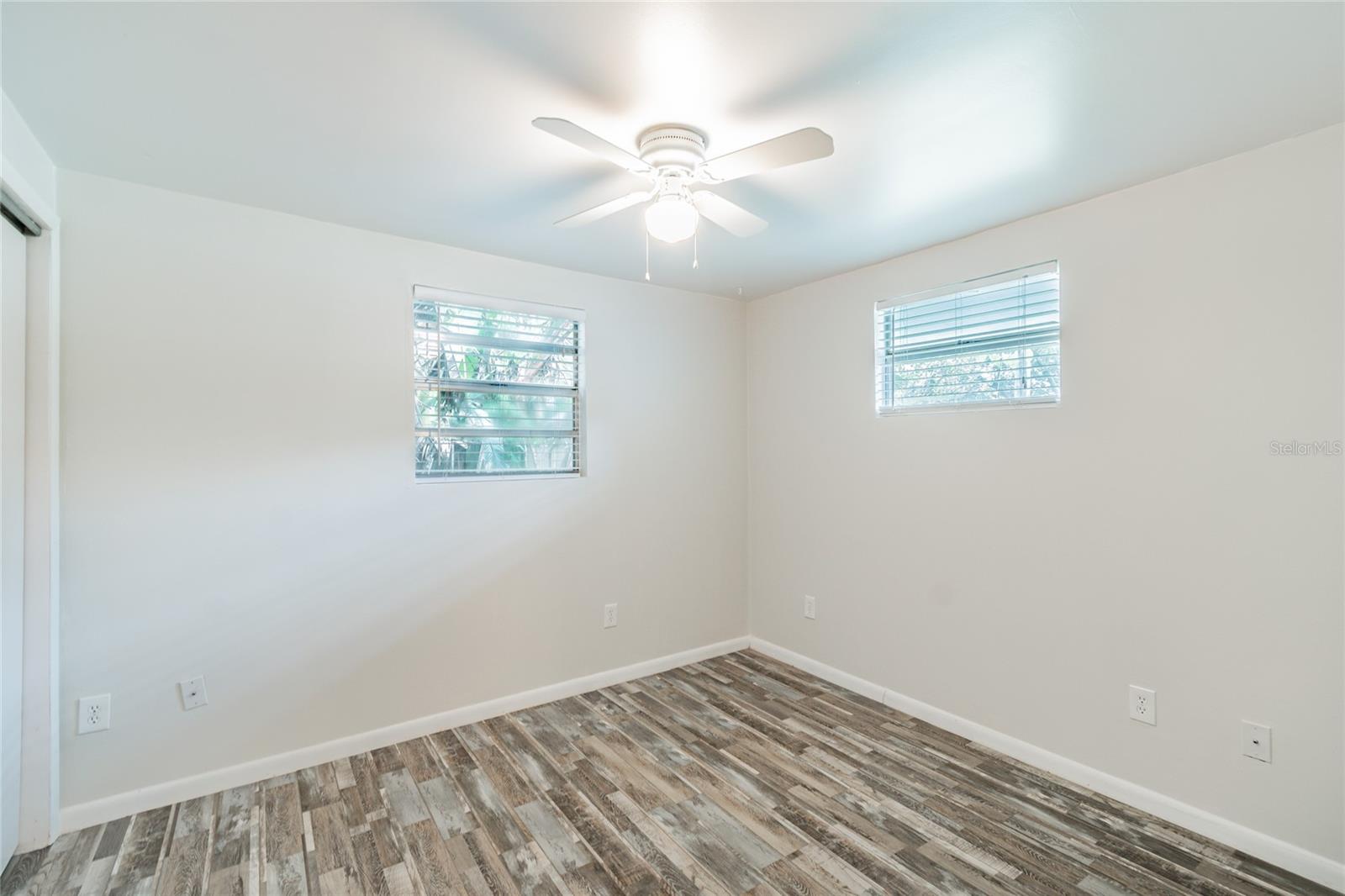 503 W Henry Avenue