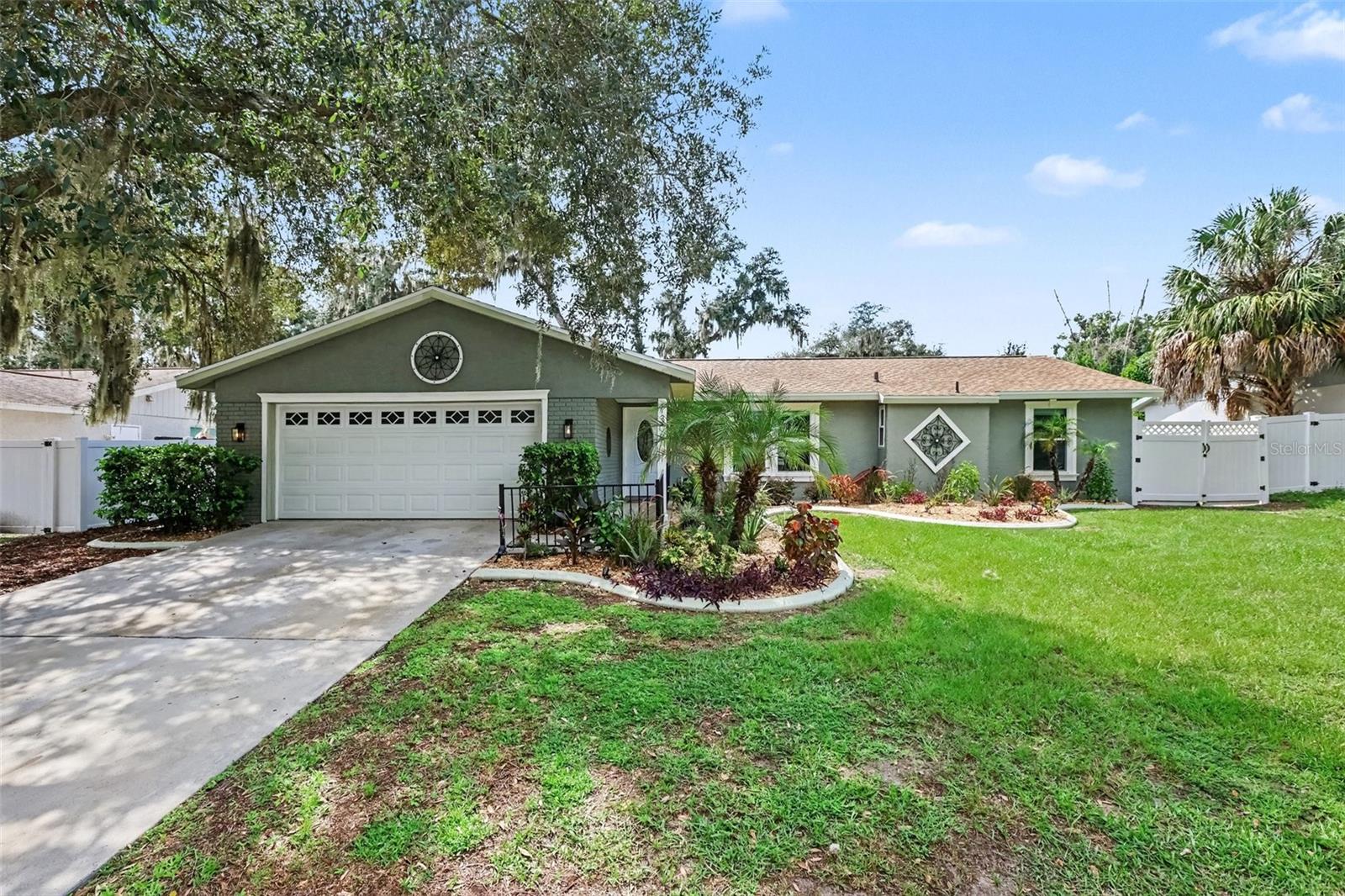 1308 Oakcrest Drive