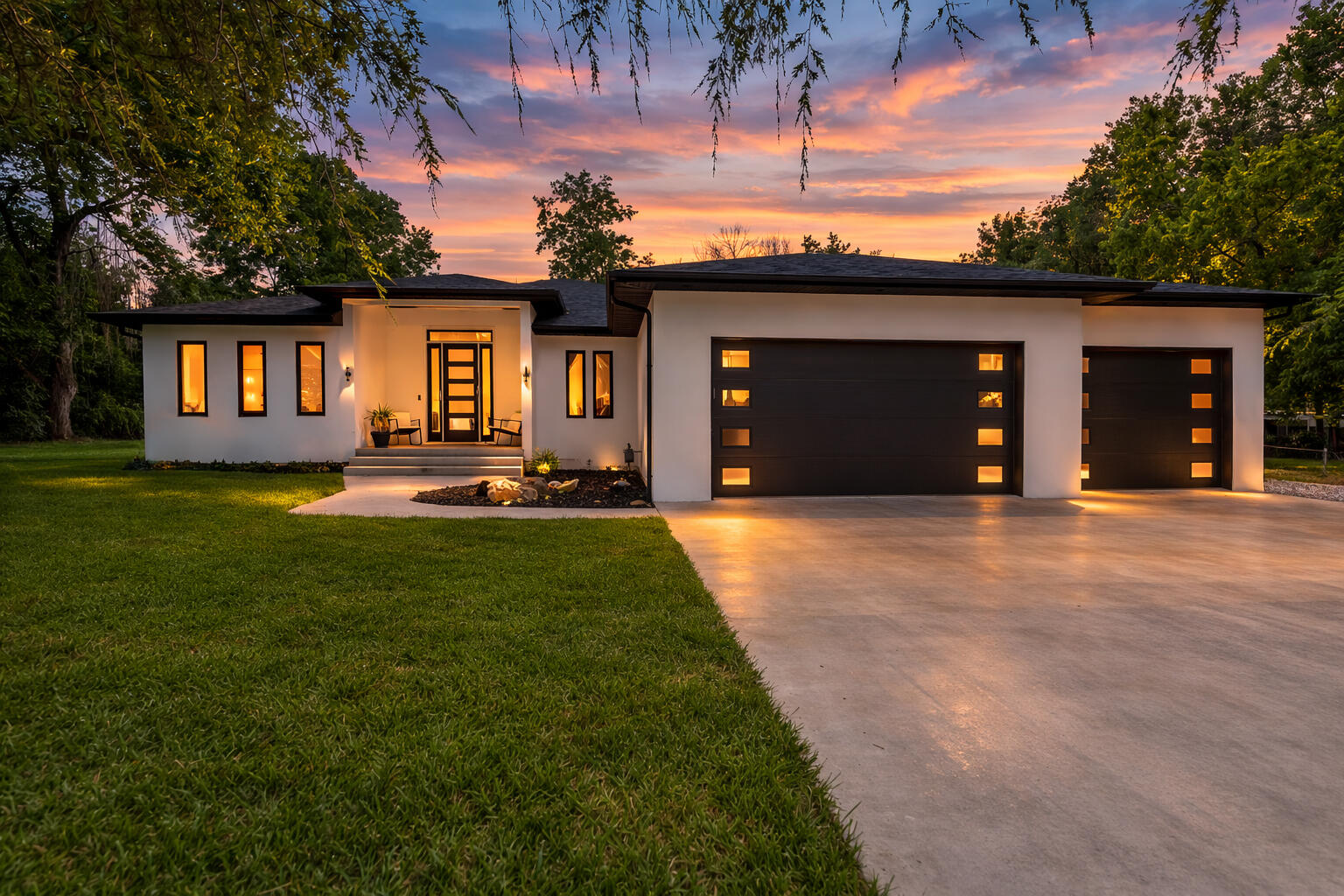 2538 E Farm Road 188