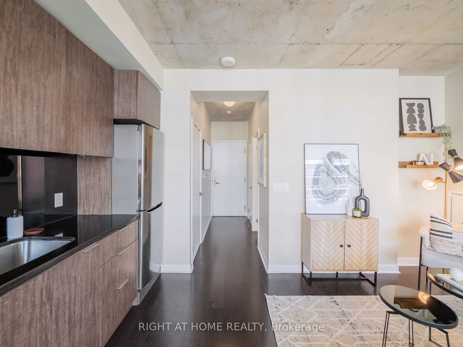 478 W King St 815
