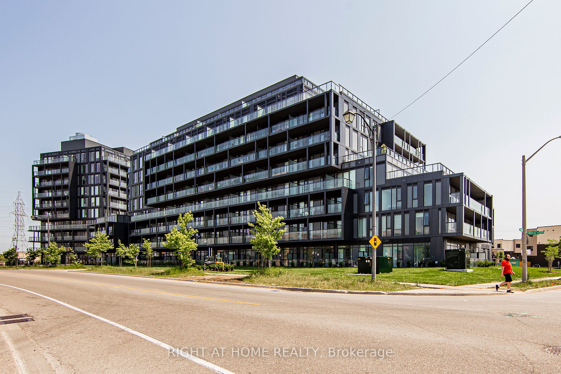 3200 Dakota Common Way B714