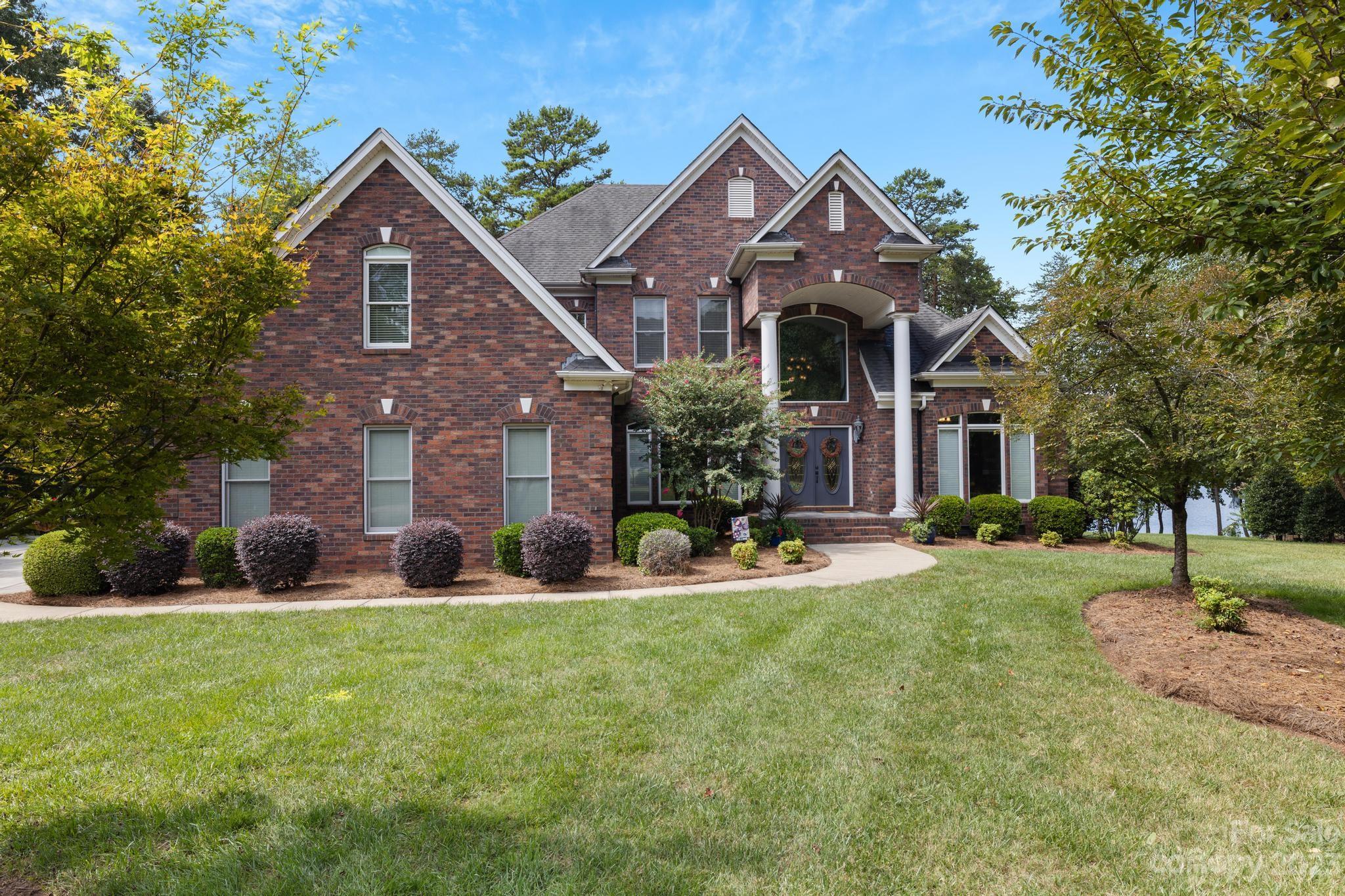 8884 Beach Bluff Court
