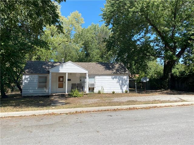 1220 W Lee Street, Nevada, MO 64772