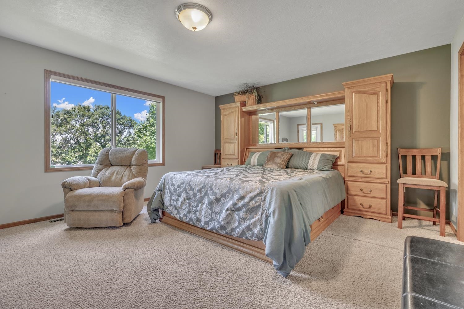 1434 Indian Hills Drive